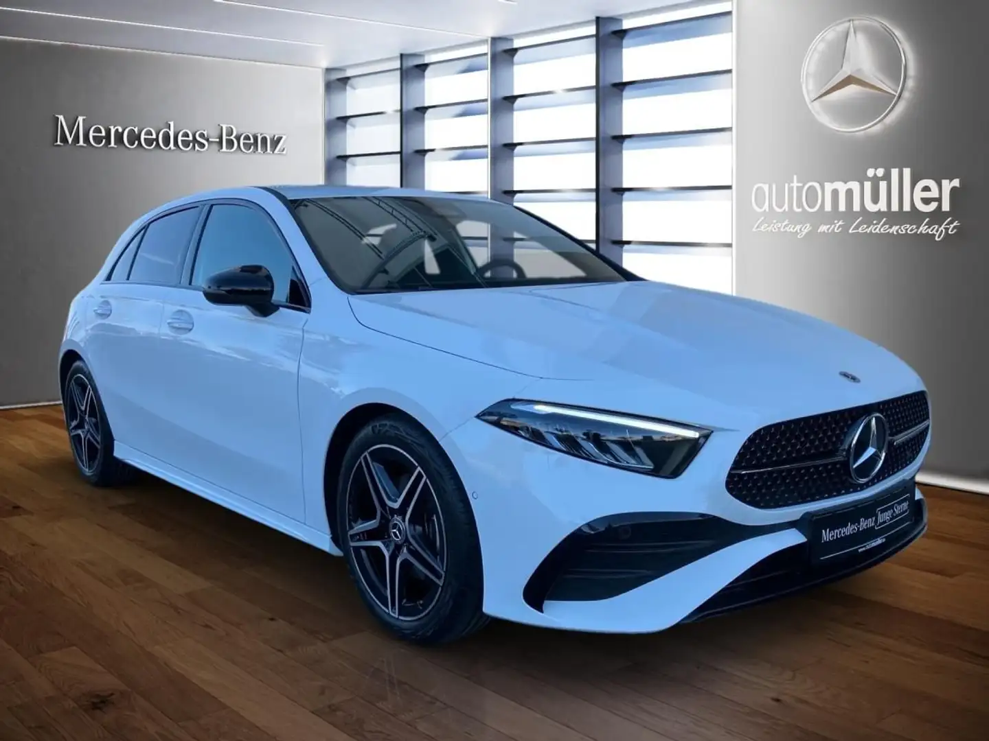 Mercedes-Benz A 180 AMG Line Premium auto Bianco - 1