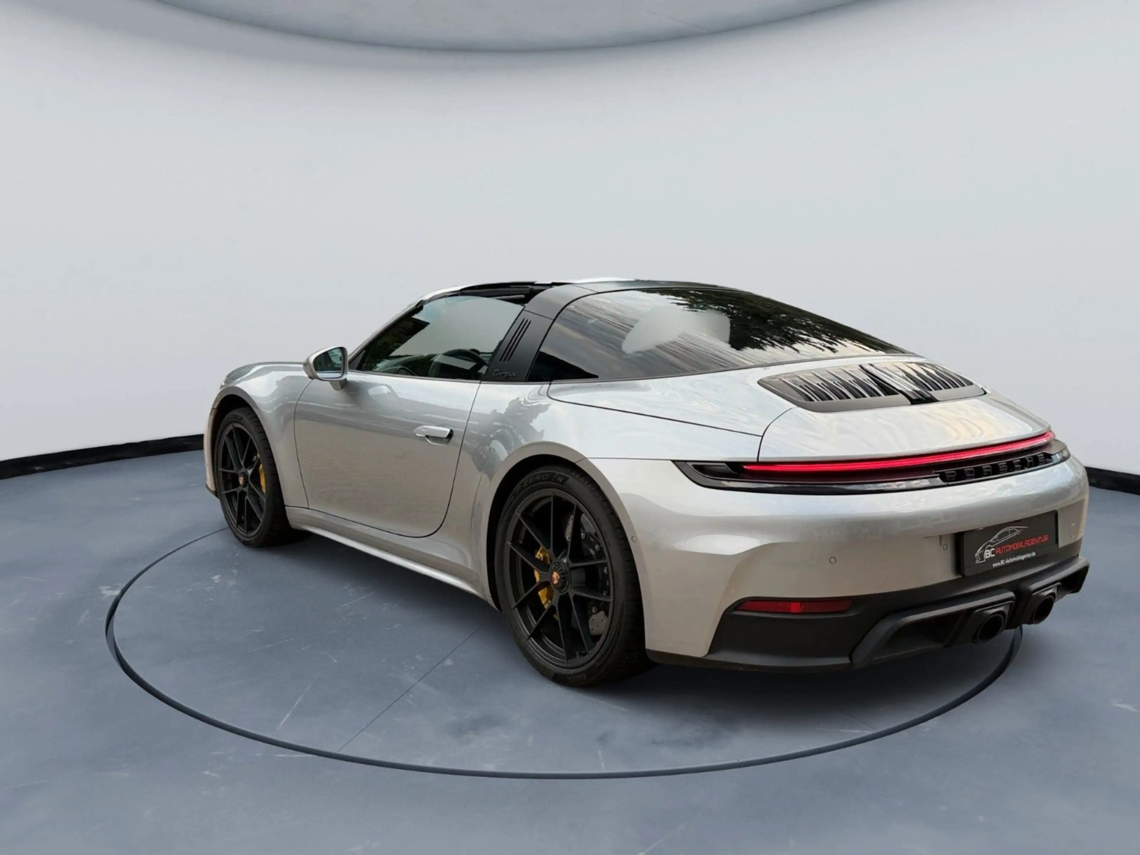 Porsche 992 .2 911 Targa 4 GTS T-Hybrid BURMESTER PCCB LIFT — photo 6