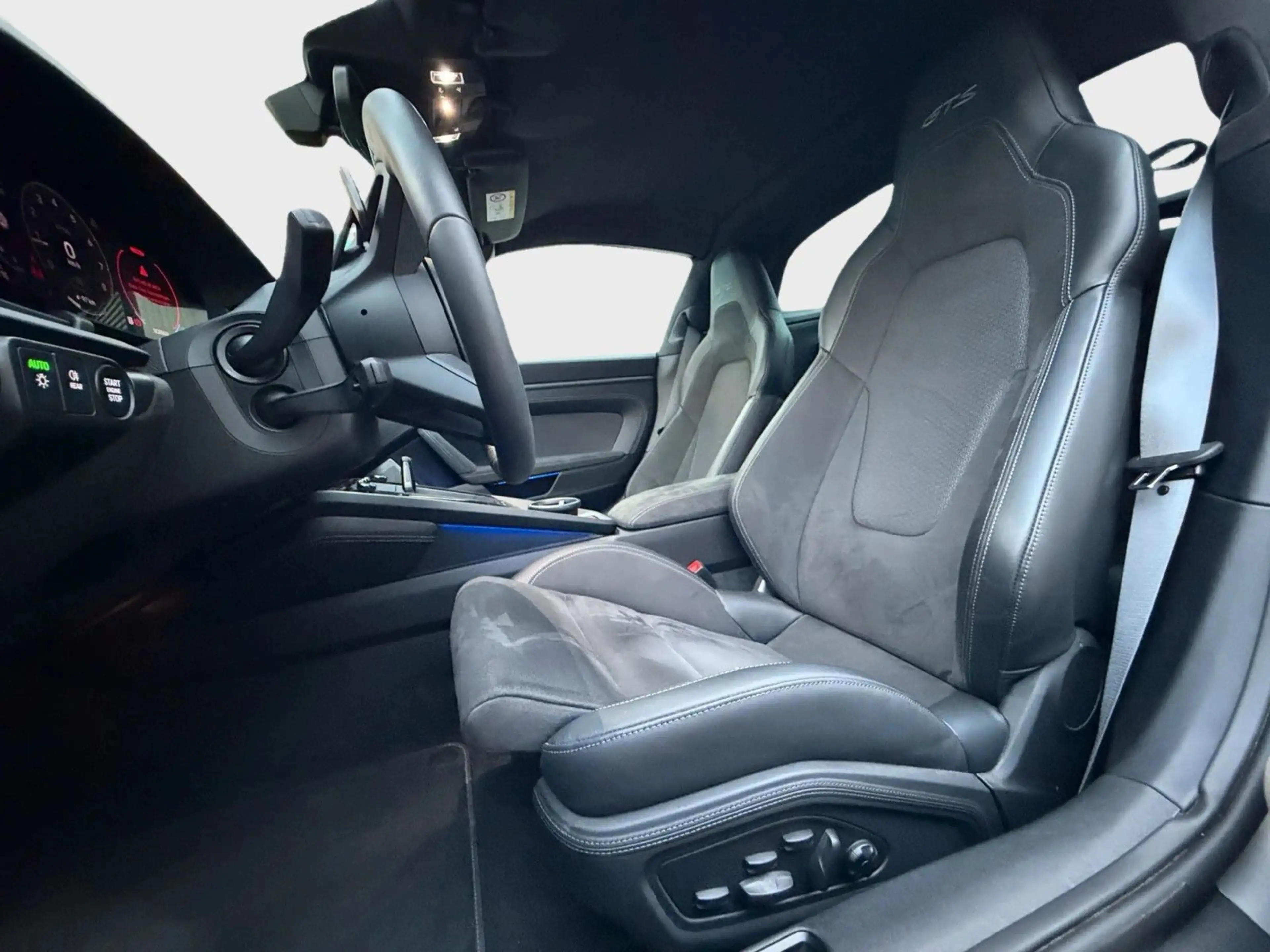 Porsche 992 .2 911 Targa 4 GTS T-Hybrid BURMESTER PCCB LIFT — photo 11