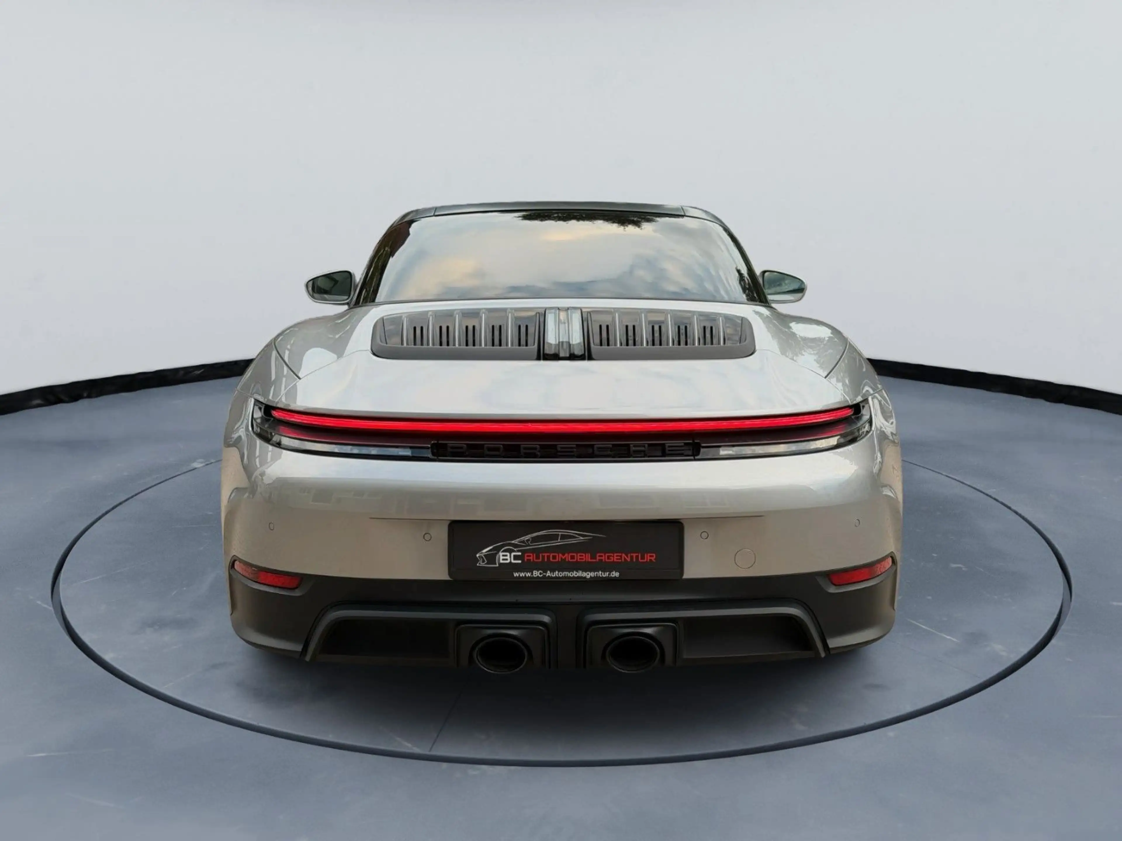 Porsche 992 .2 911 Targa 4 GTS T-Hybrid BURMESTER PCCB LIFT — photo 7