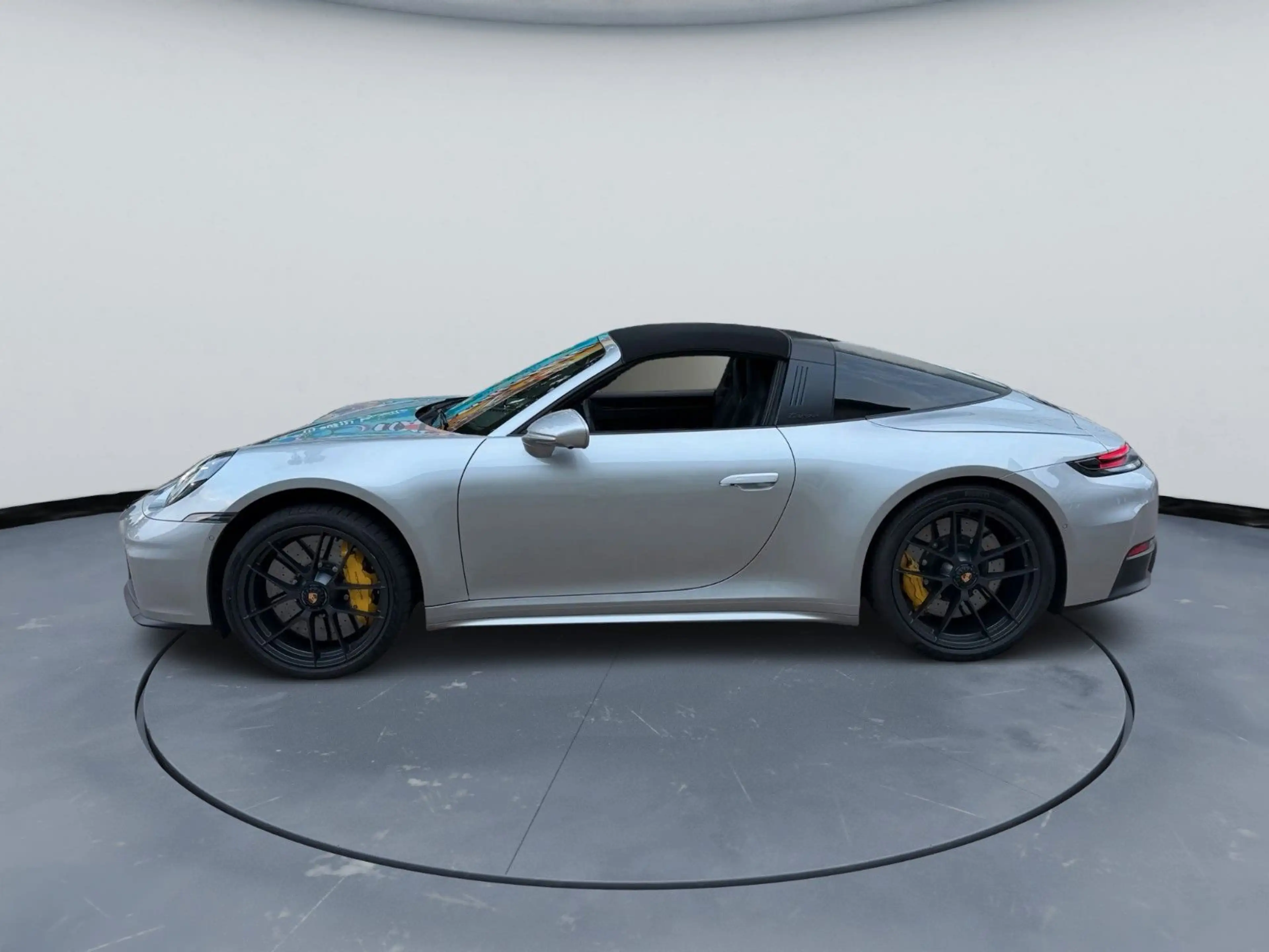 Porsche 992 .2 911 Targa 4 GTS T-Hybrid BURMESTER PCCB LIFT — photo 5