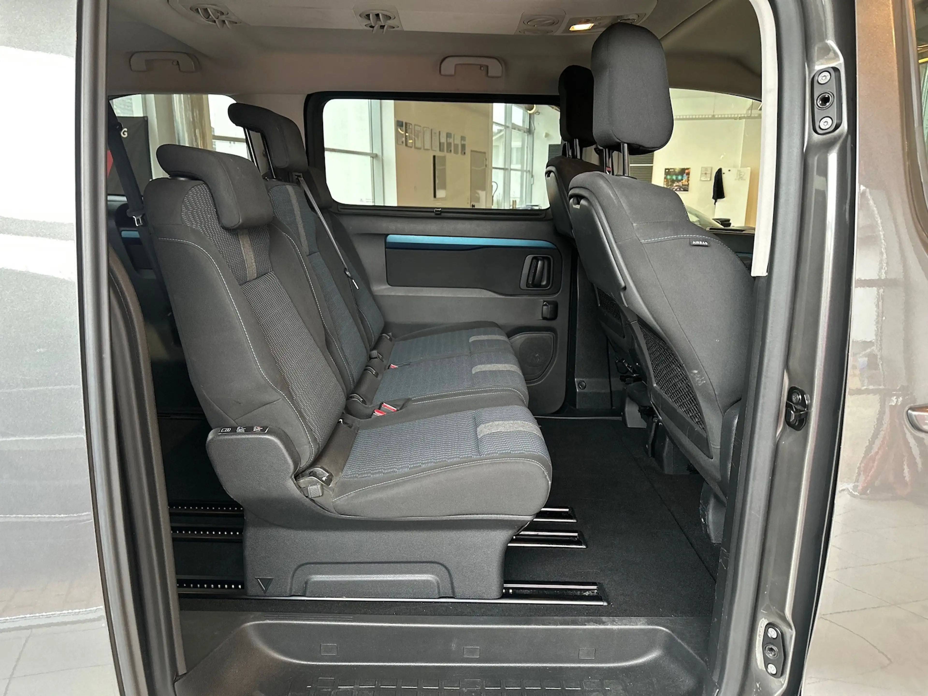Peugeot Traveller Active L2 |HeadUp|PDC|CarPlay|1-HD| — photo 15