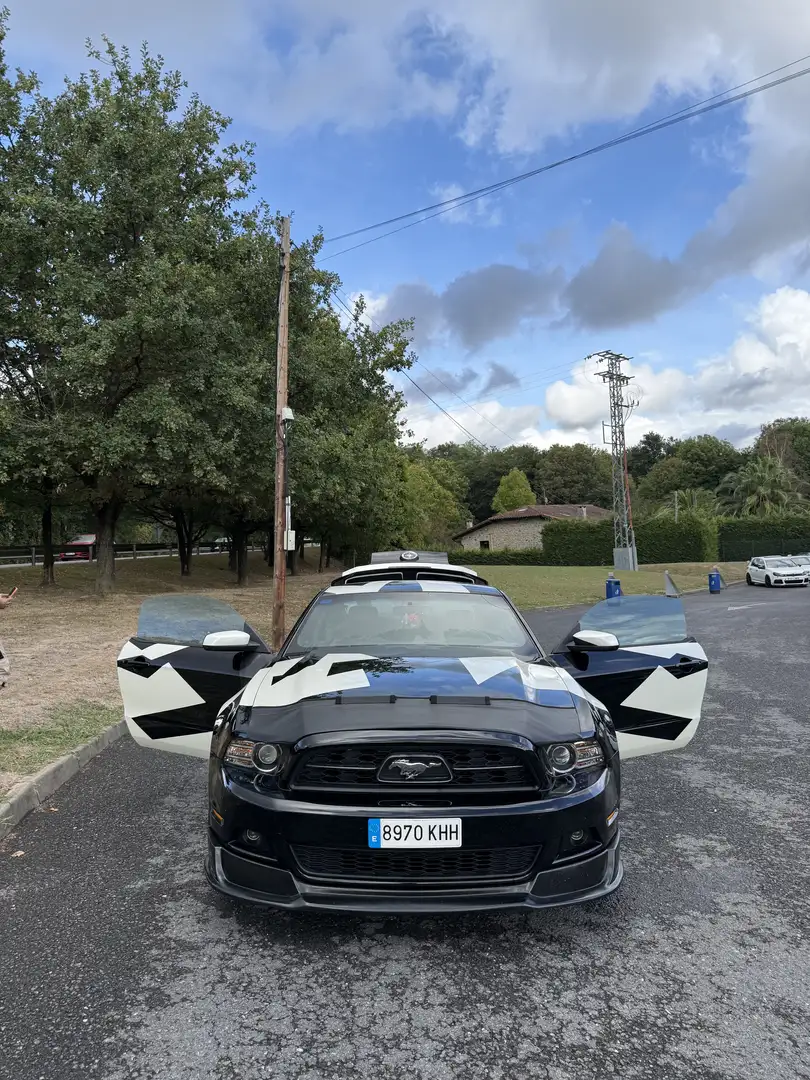 Ford Mustang - 1