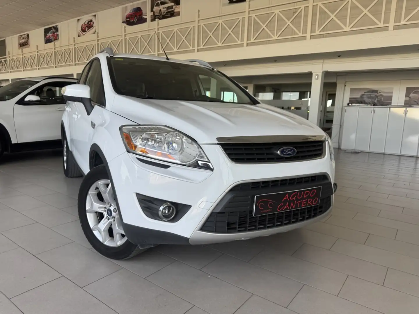 Ford Kuga 2.0TDCI Trend 2WD Blanco - 1