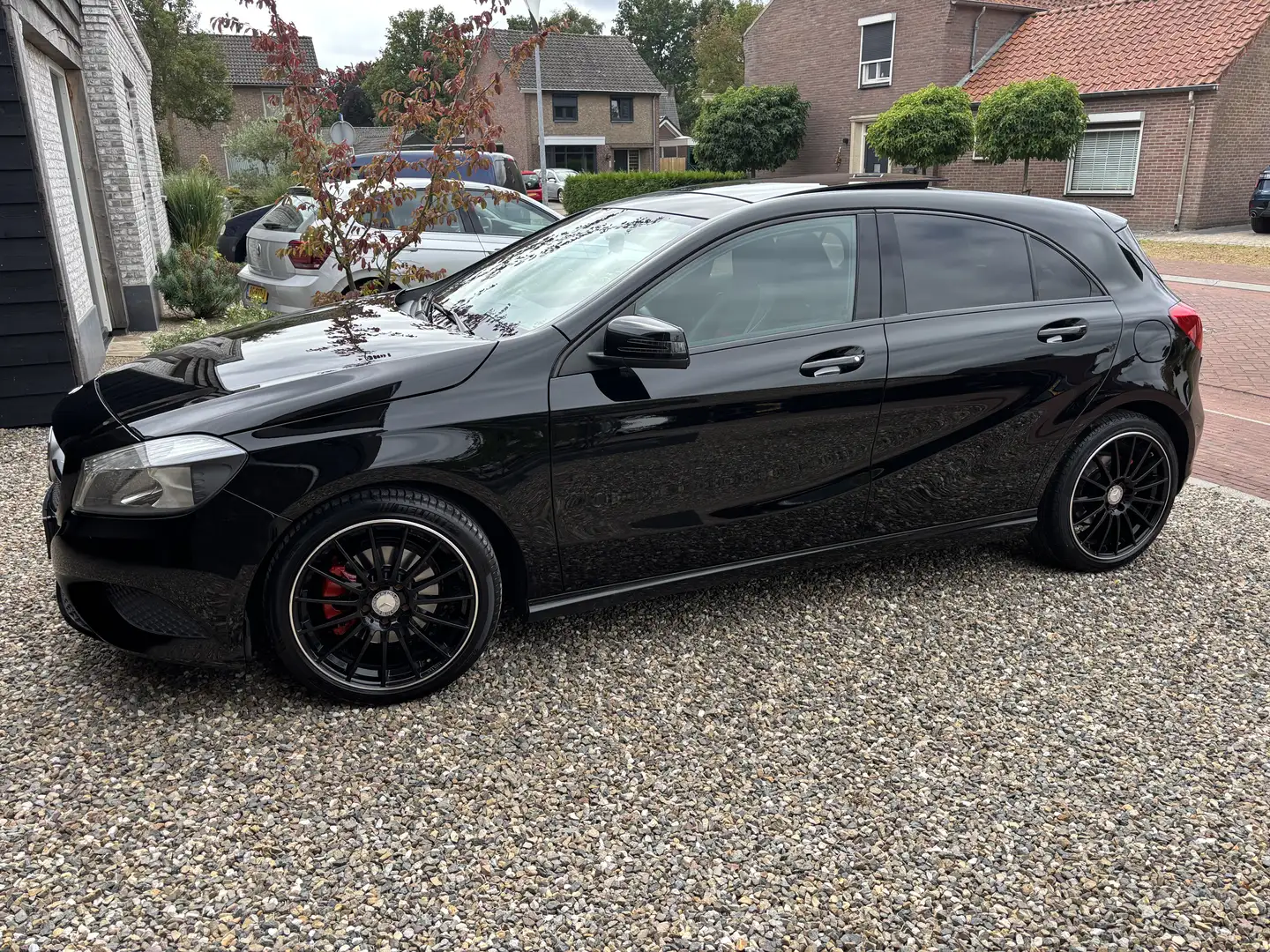 Mercedes-Benz A 180 Ambition Zwart - 2