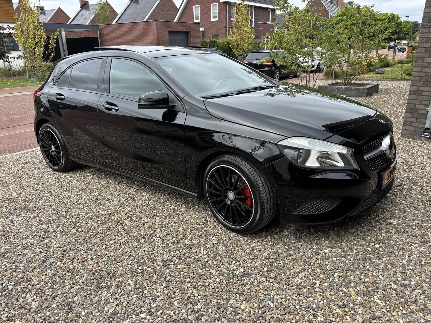 Mercedes-Benz A 180 Ambition Zwart - 1