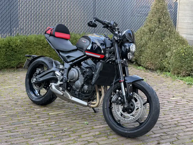 Triumph Trident 660 - foto 2