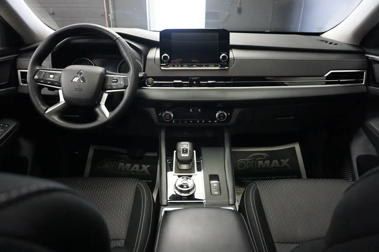 Mitsubishi Outlander снимка Mitsubishi Outlander