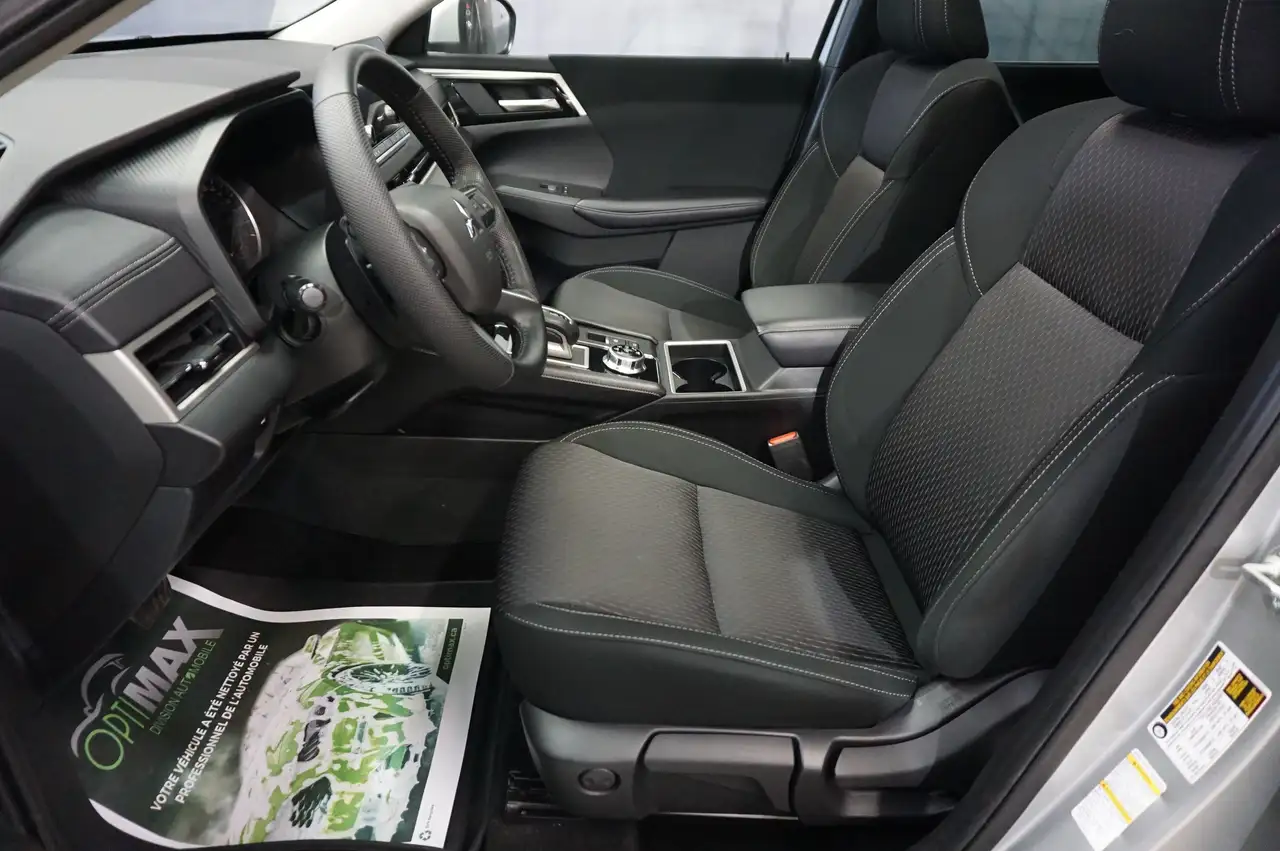 Mitsubishi Outlander снимка Mitsubishi Outlander