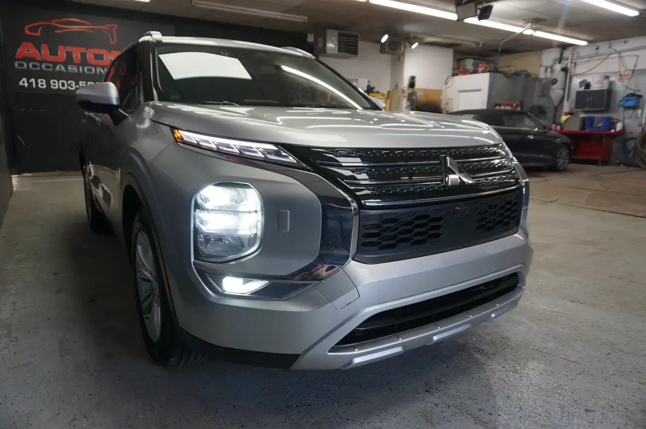 Mitsubishi Outlander снимка Mitsubishi Outlander