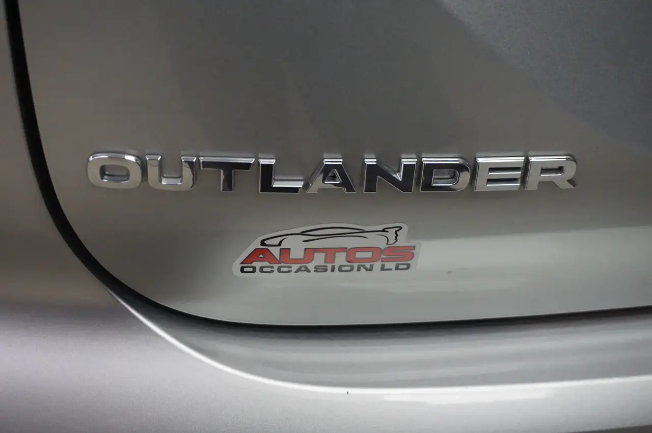 Mitsubishi Outlander снимка Mitsubishi Outlander