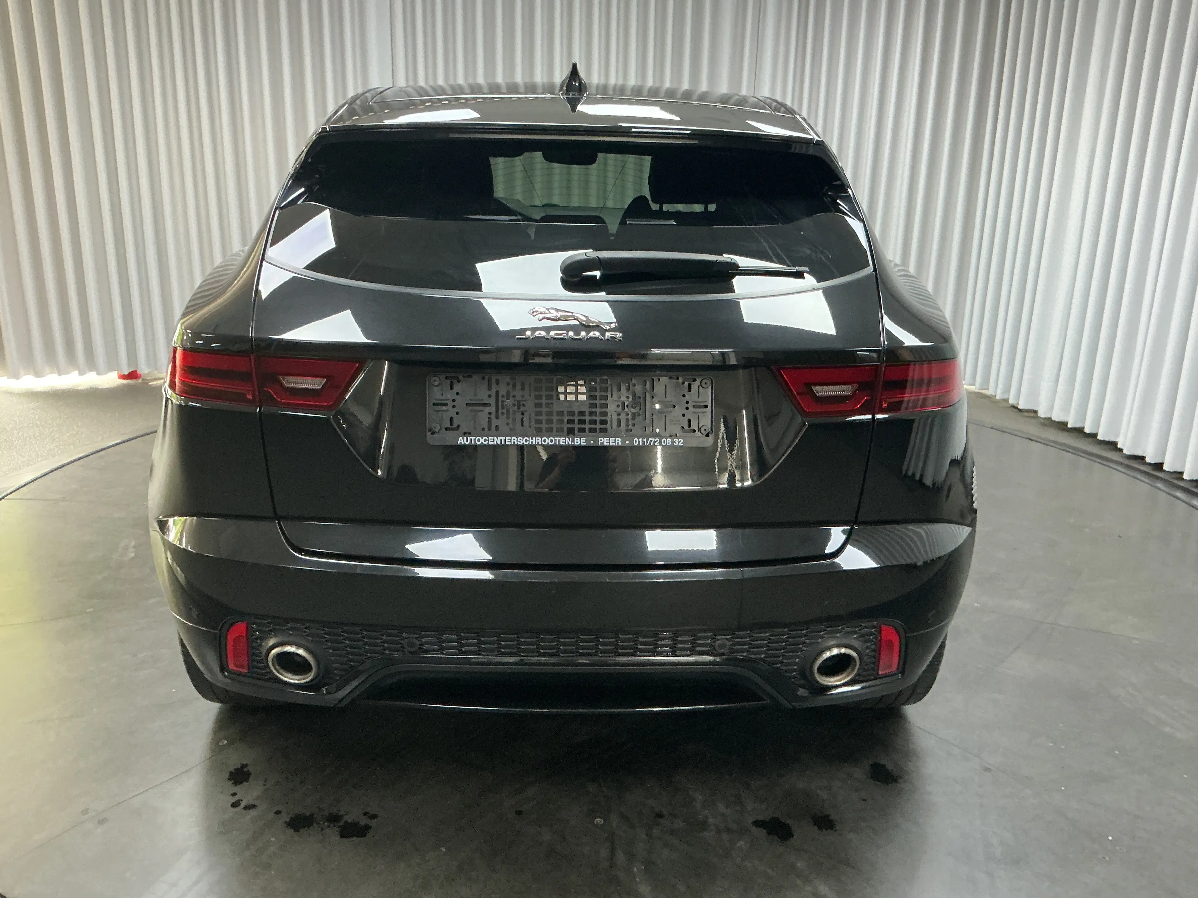 Jaguar E-Pace 2.0 T AWD R-Dynamic S — photo 5