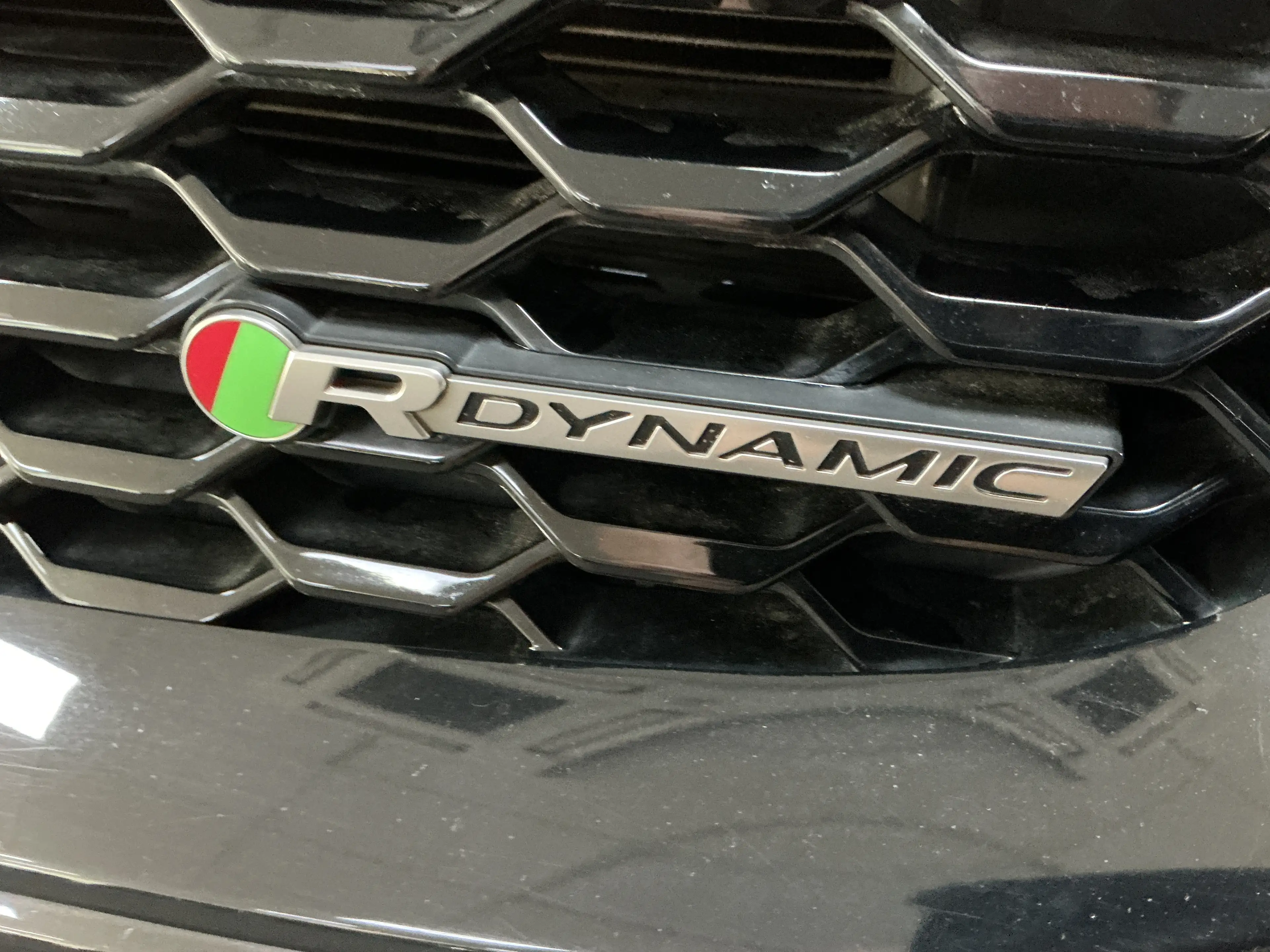 Jaguar E-Pace 2.0 T AWD R-Dynamic S — photo 13