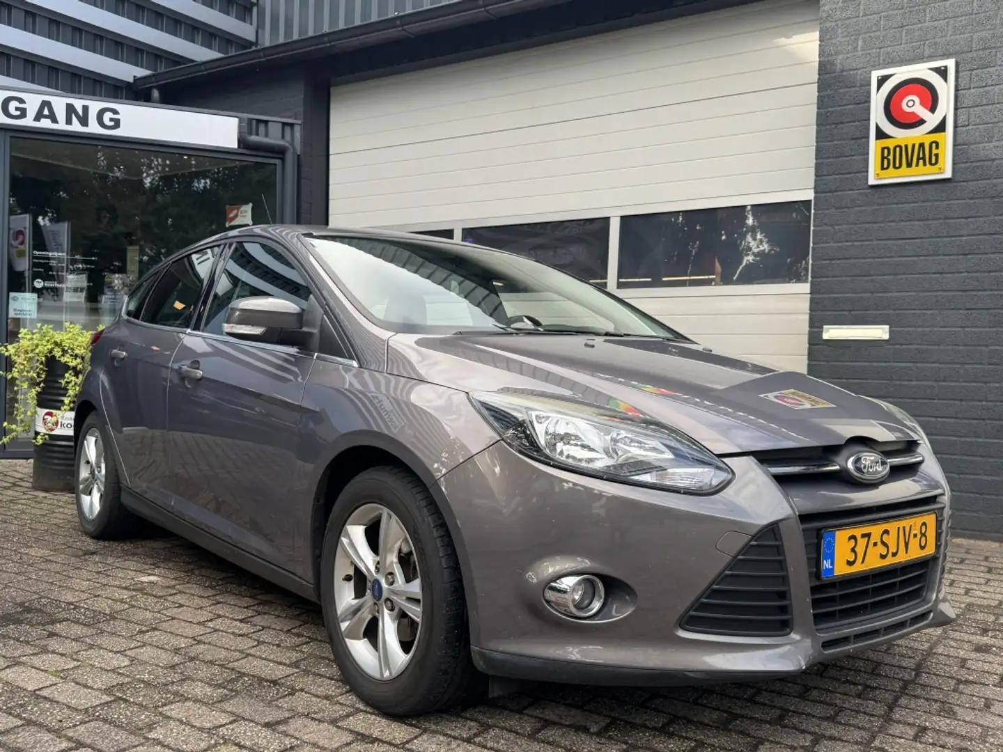 Ford Focus 1.6 TI-VCT Trend Sp. Brun - 1