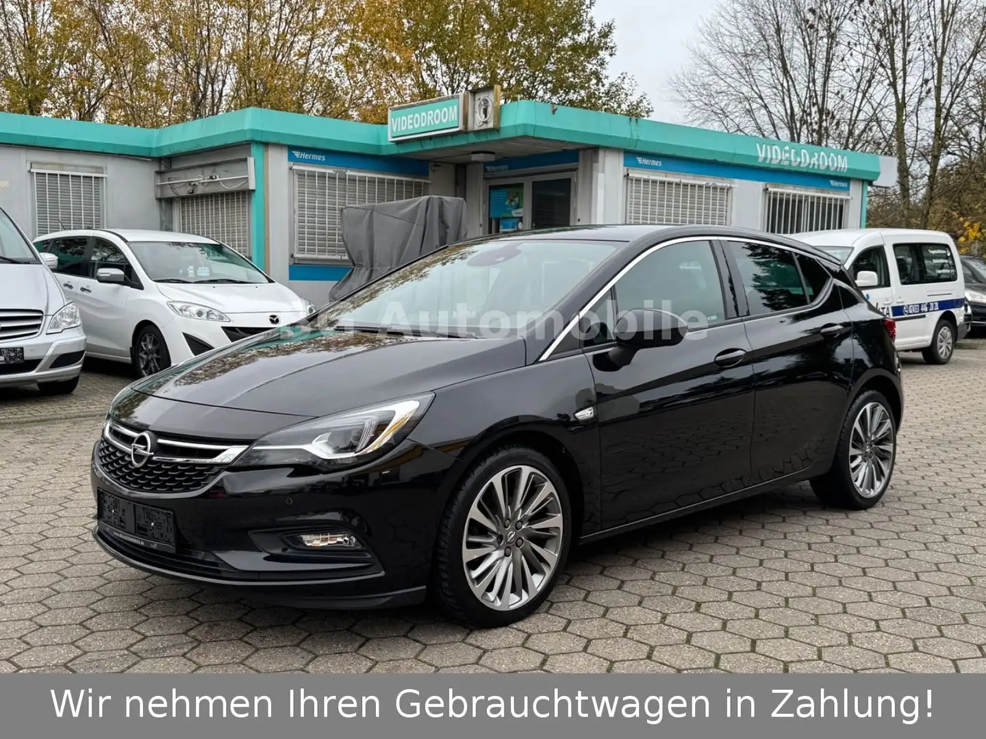 Opel Astra K Lim. 5-trg. Ultimate*Xenon*R-Kamera*Navi Schwarz - 1