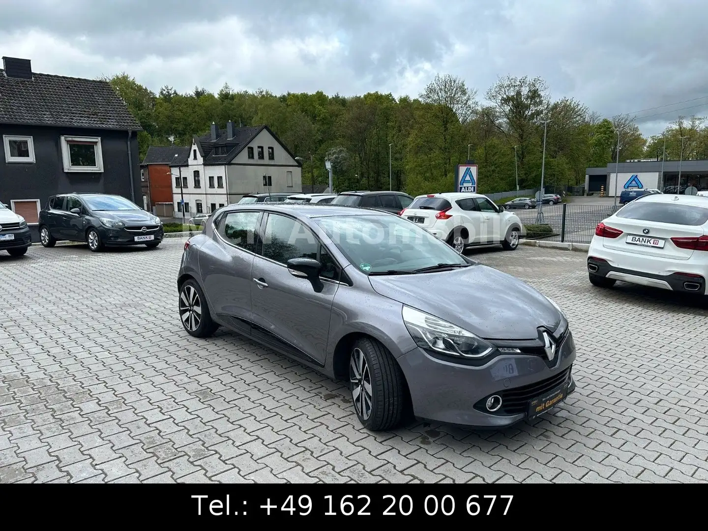 Renault Clio IV Luxe *AUTOMATIK*TEMPOMAT*START-STOP* Grau - 2