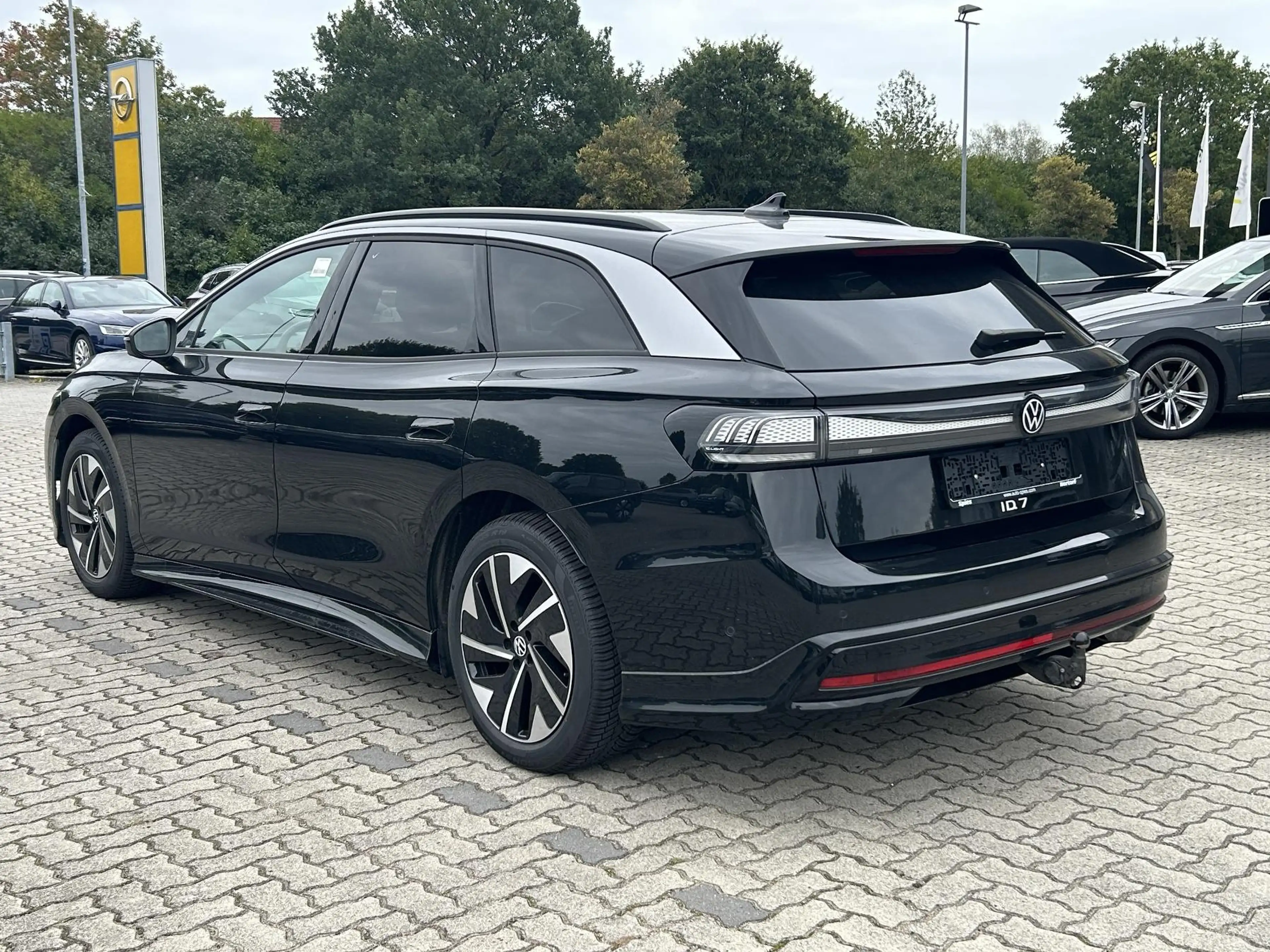 Volkswagen ID.7 Tourer Pro Shz AHK LED Allwetter — photo 2