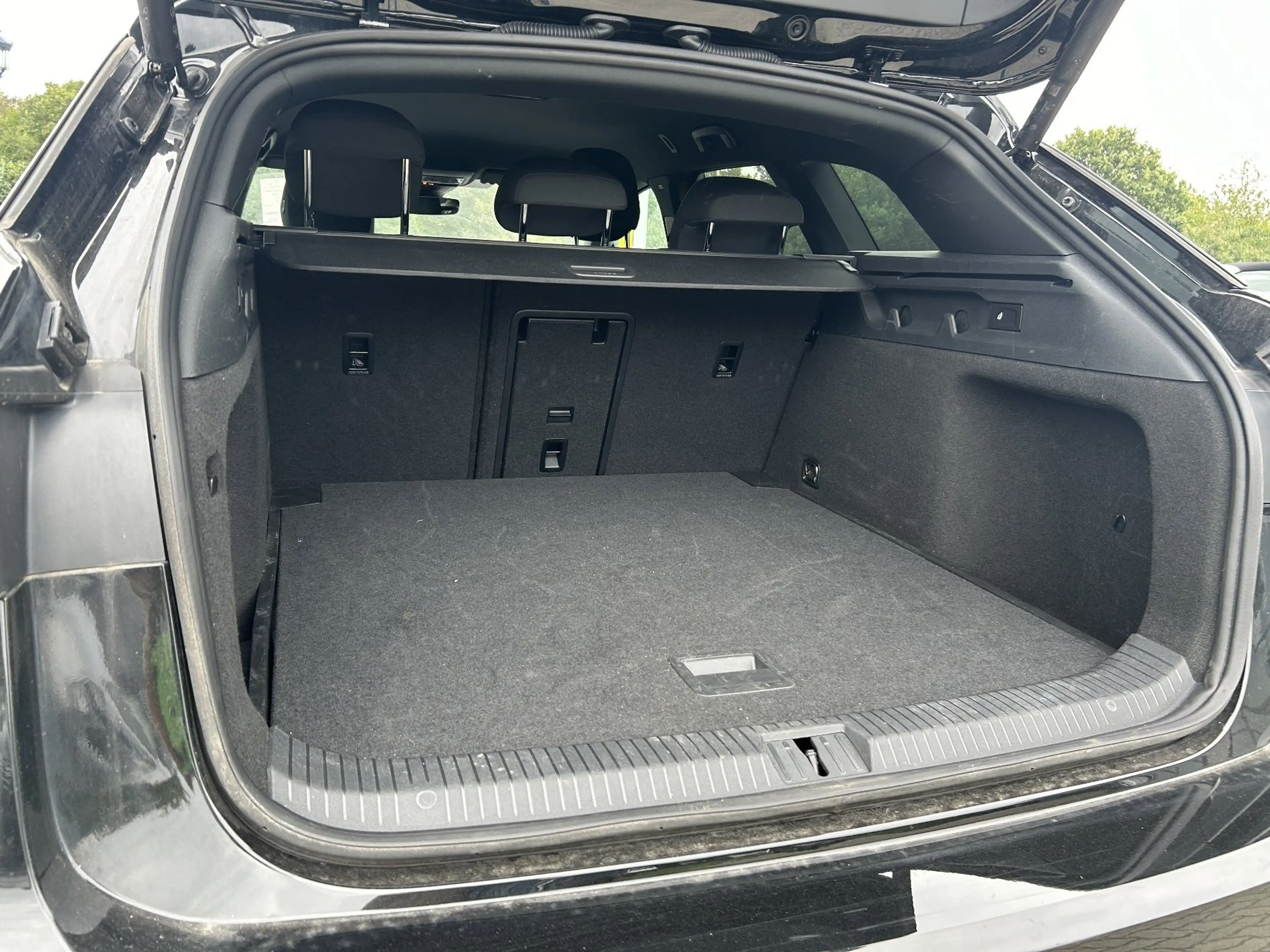 Volkswagen ID.7 Tourer Pro Shz AHK LED Allwetter — photo 4