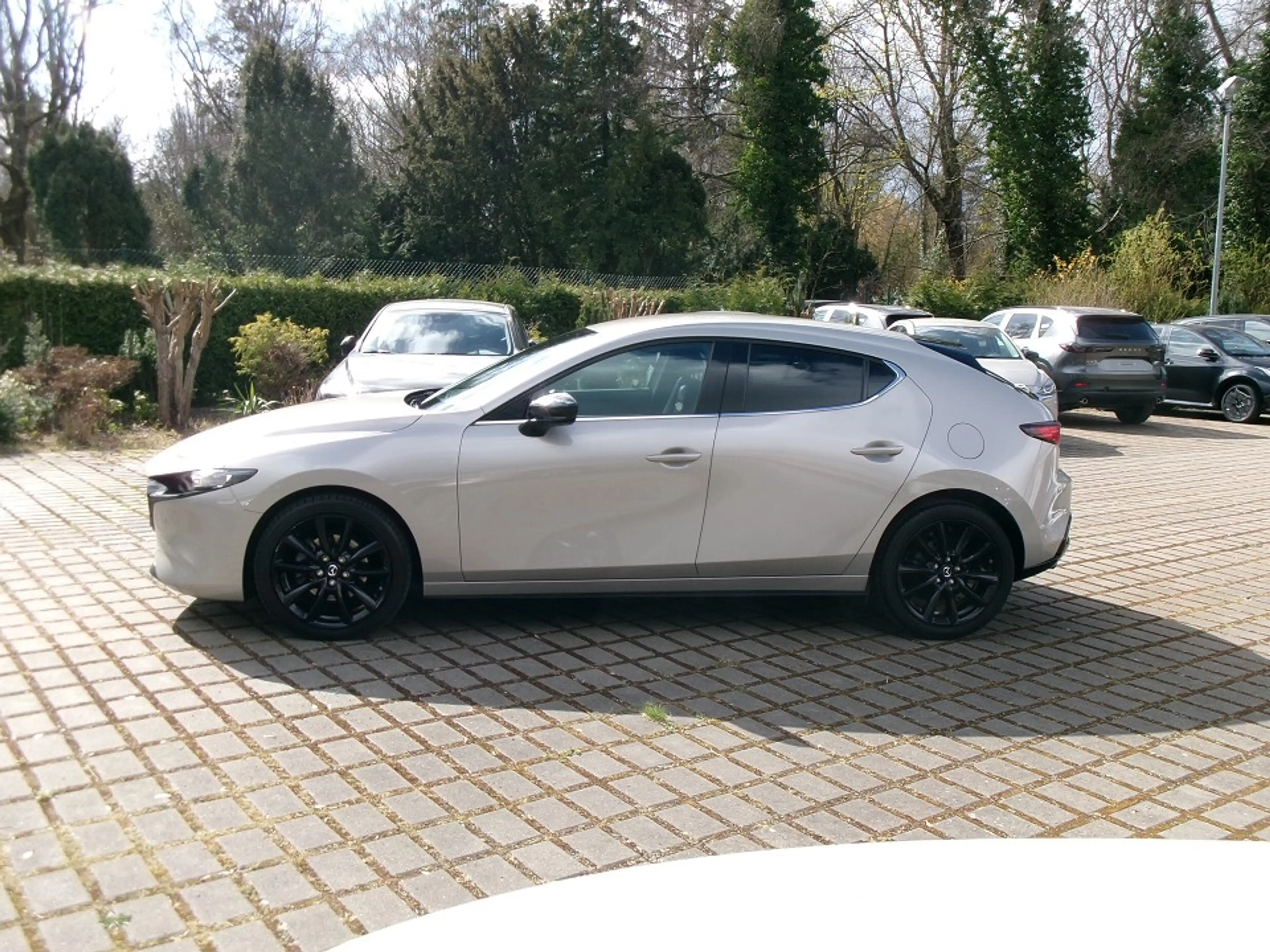 Mazda 3 2.0L e-SKYACTIV G 150ps 6MT Homura — photo 3
