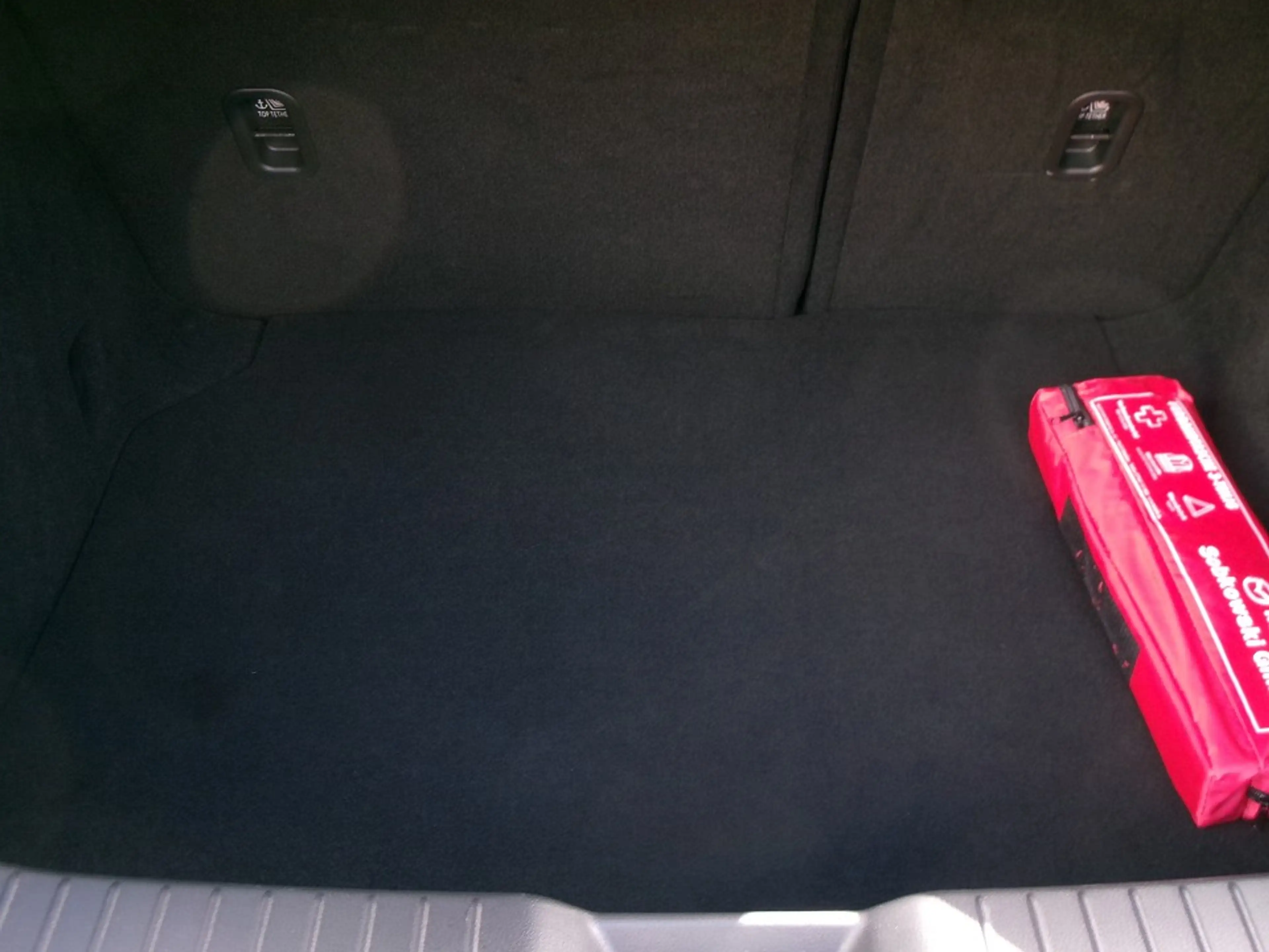 Mazda 3 2.0L e-SKYACTIV G 150ps 6MT Homura — photo 13