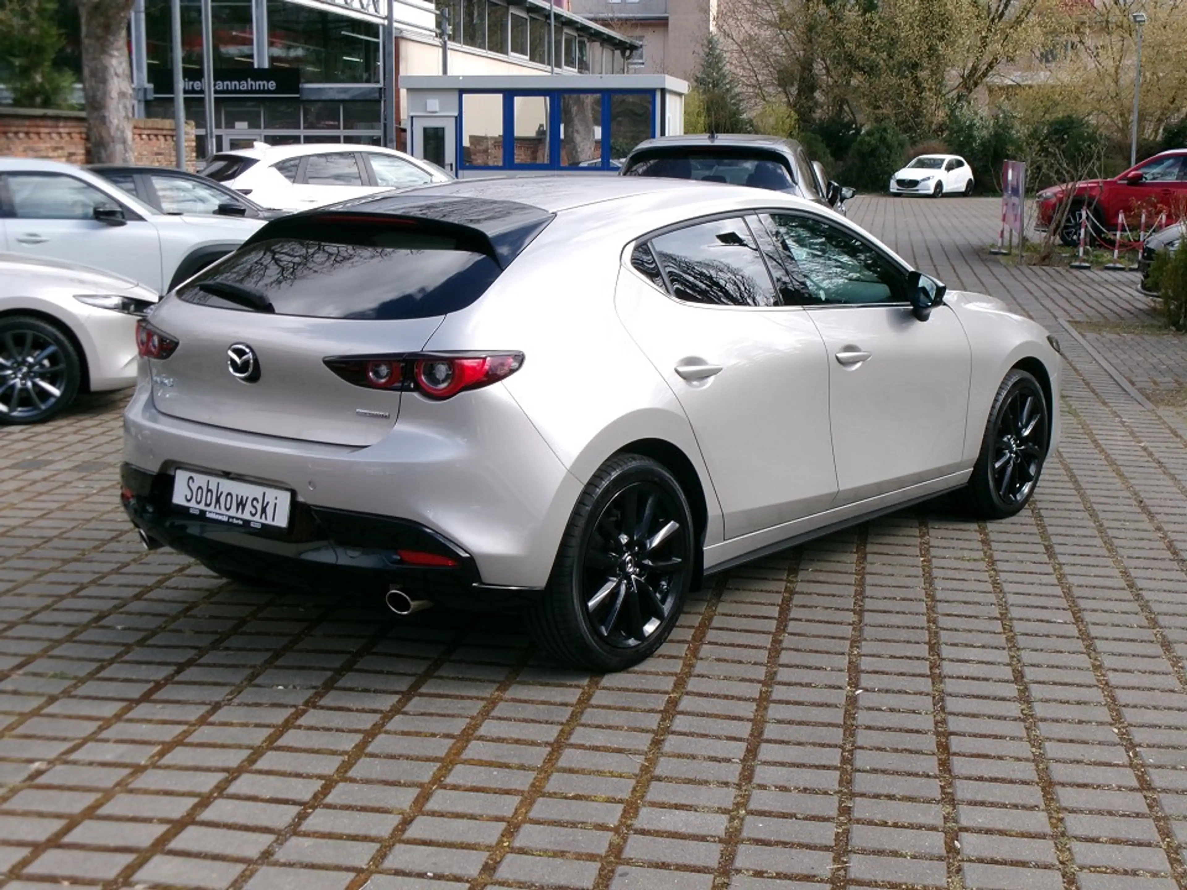 Mazda 3 2.0L e-SKYACTIV G 150ps 6MT Homura — photo 6