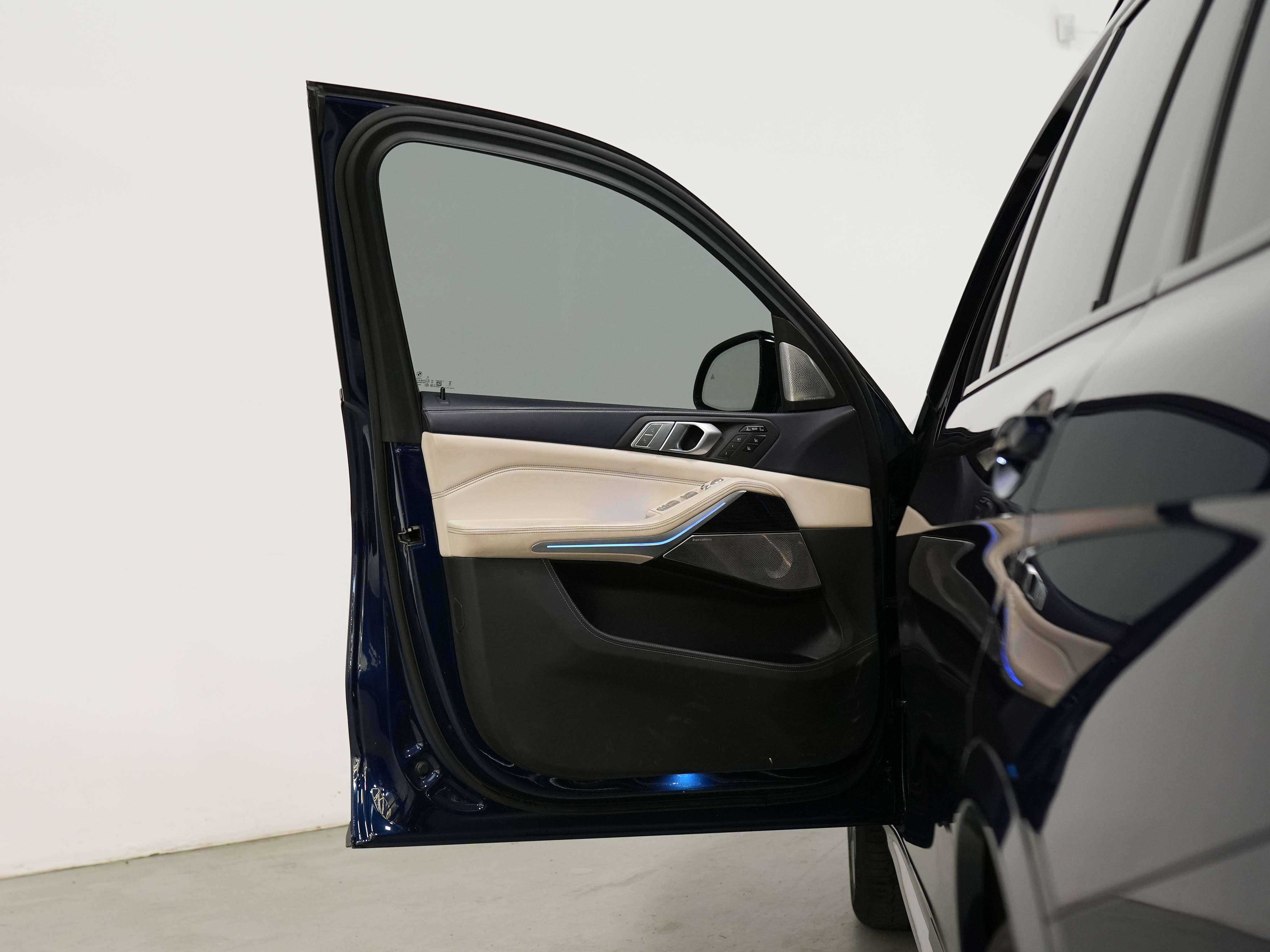 used 2021 BMW X7 car, priced at $61,900