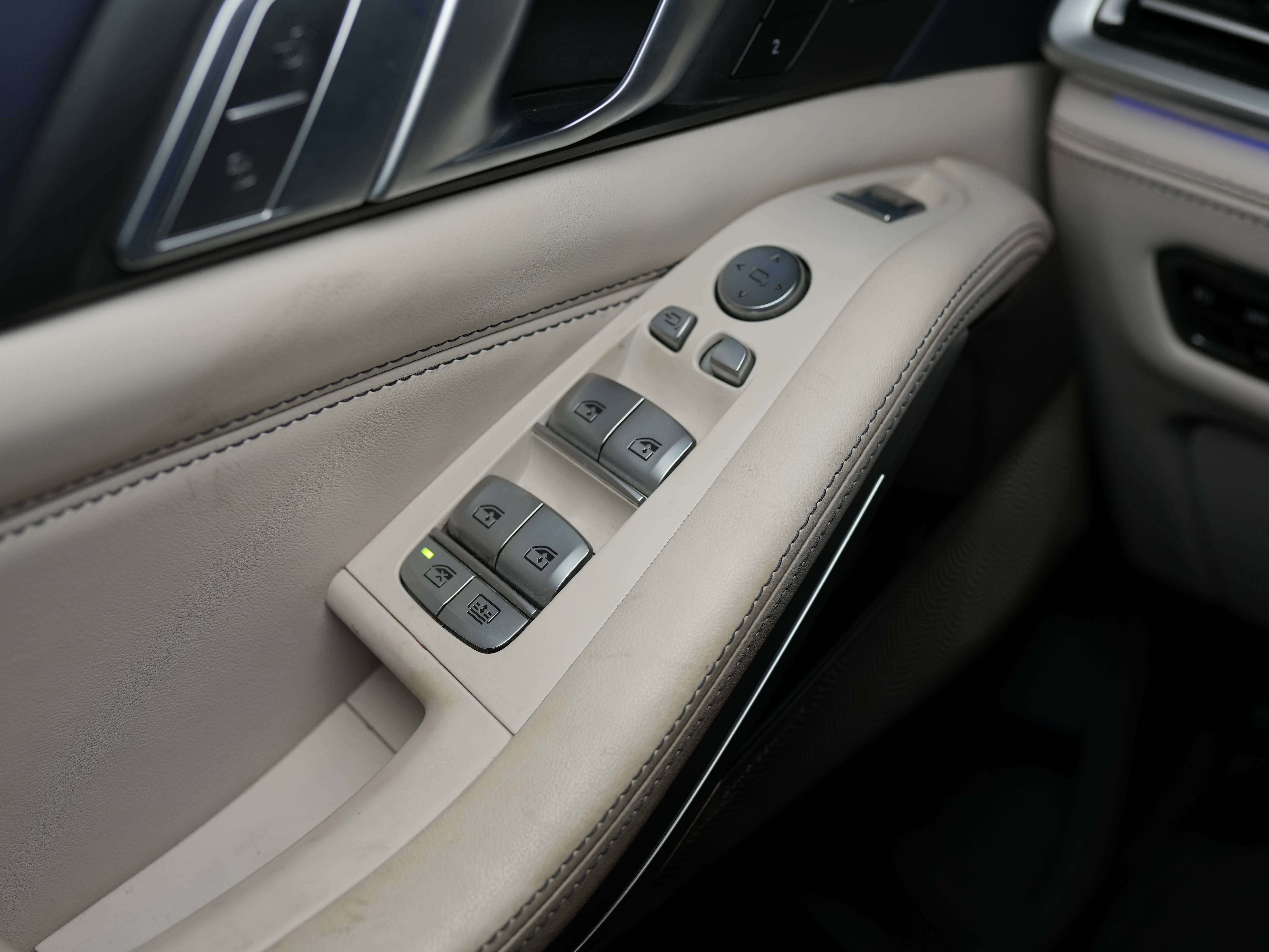 used 2021 BMW X7 car, priced at $61,900