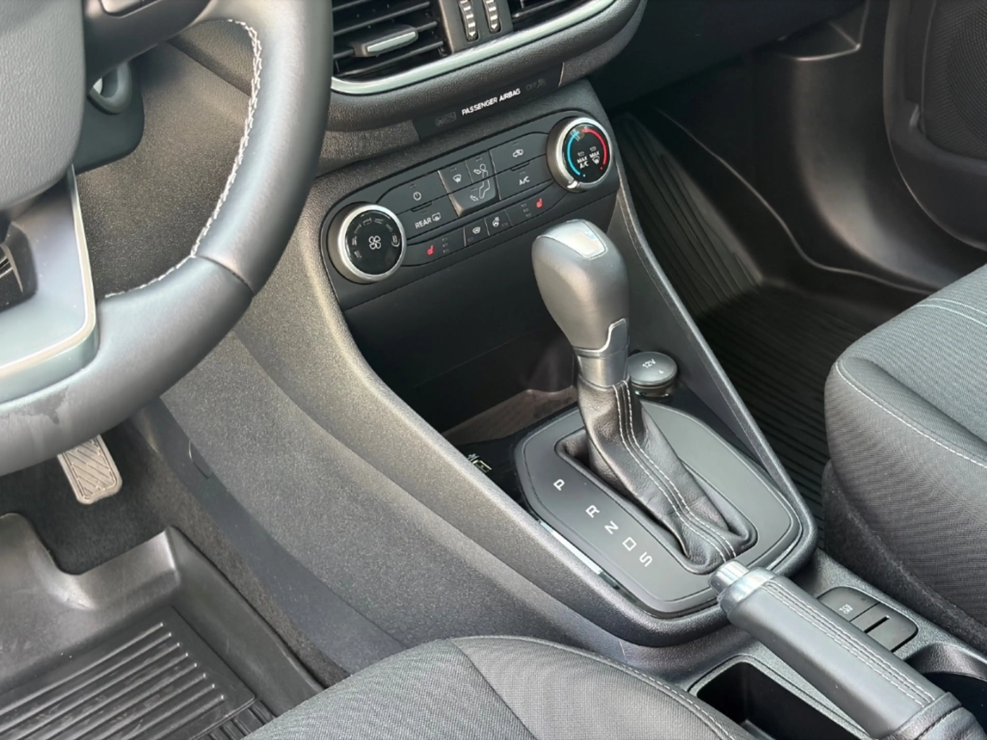 Ford Fiesta Cool & Connect 1.0 EcoBoost Automatik — photo 10
