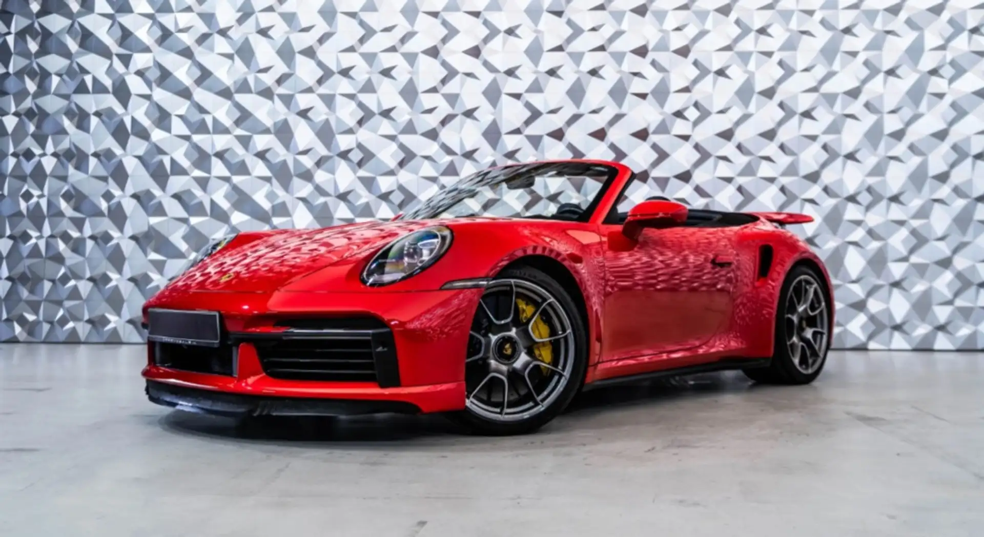 Porsche 992 Turbo S Coupé PDK Rosso - 1