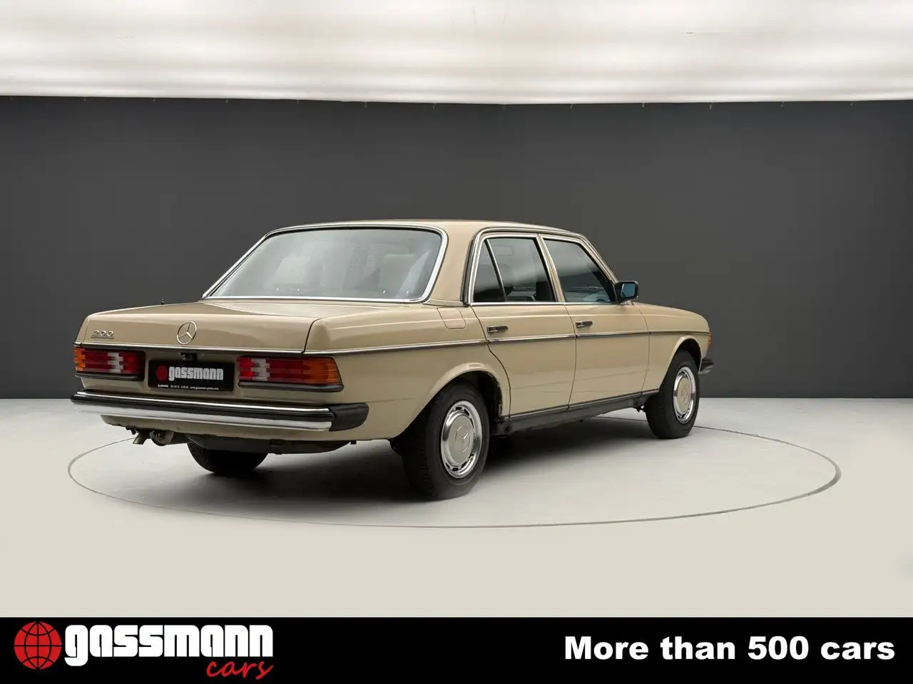 Mercedes-Benz 200 Limousine W123, foto 8