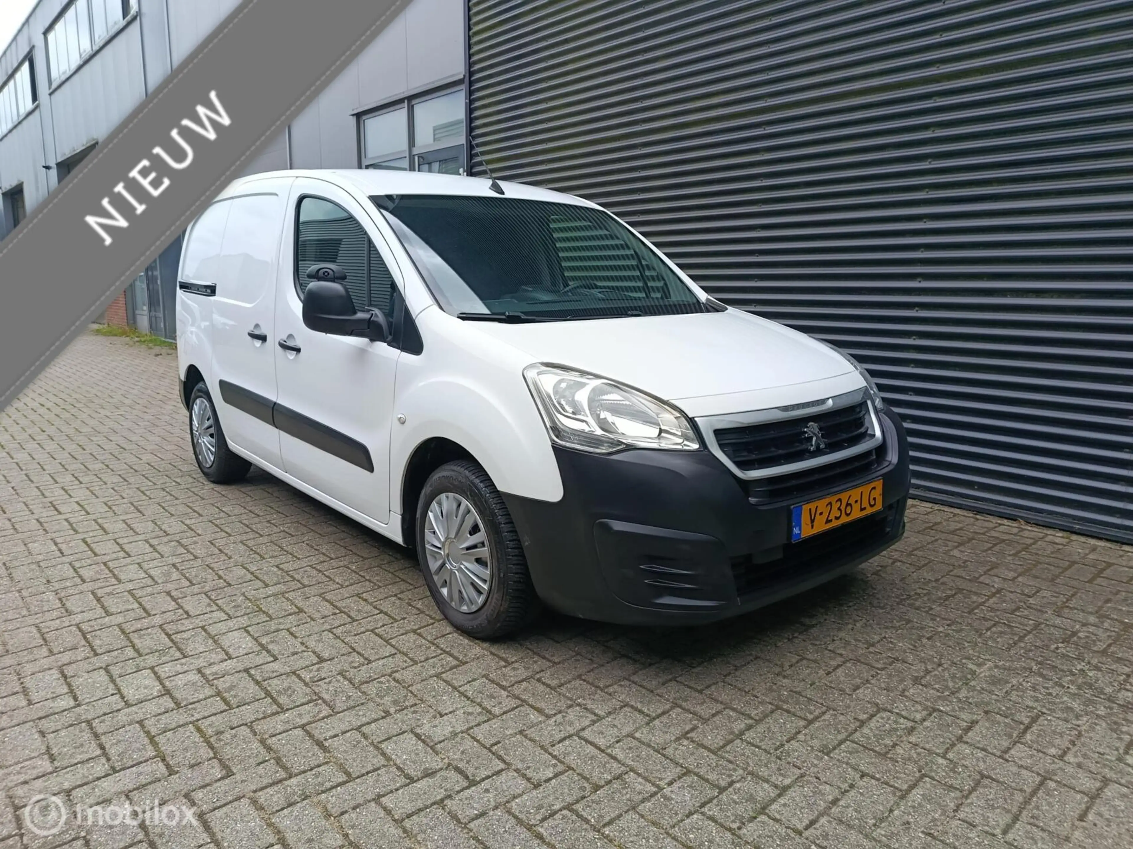 Peugeot Partner bestel 120 1.6 BlueHDi 75 L1 Pro Cruise, Navi, Air — photo 4