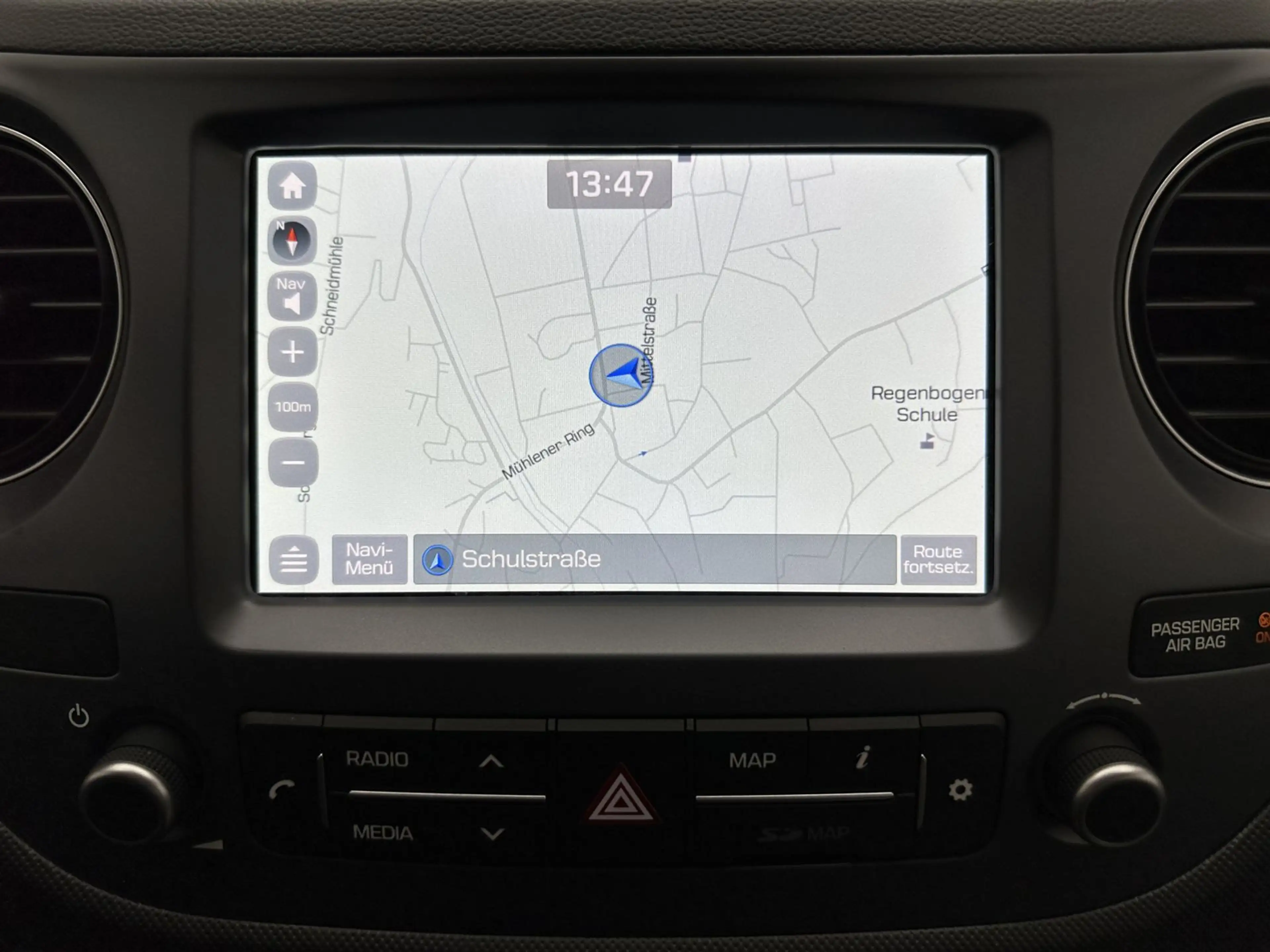 Hyundai i10 Style "1 HAND-NAVI-SITZH-MULTI-BLUET" — photo 15