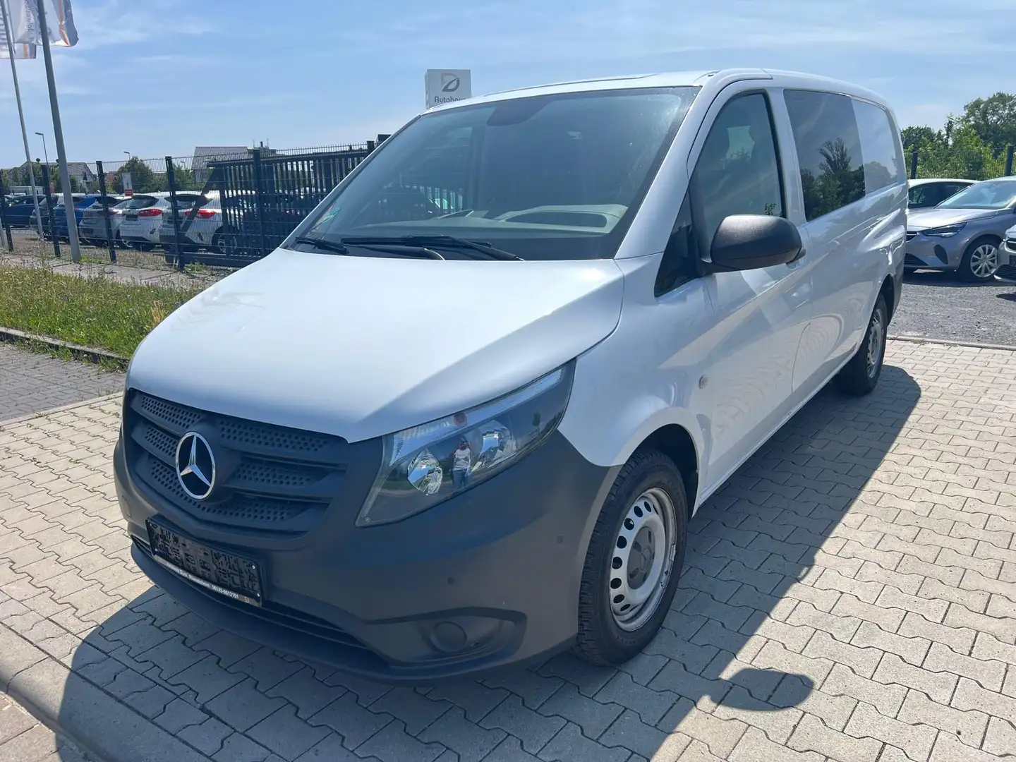 Mercedes-Benz Vito Mixto 116 CDI lang Aut. Navi+ Kamera+Ahk Weiß - 2