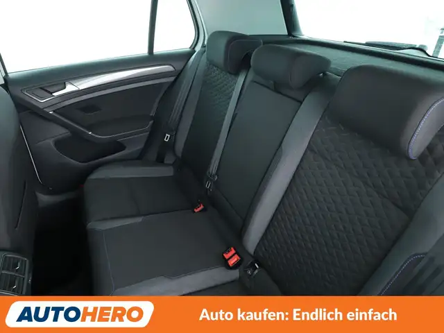 Volkswagen Golf view 14