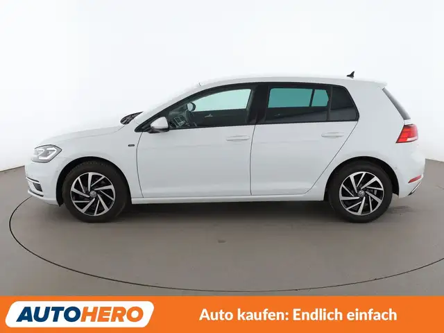 Volkswagen Golf view 3