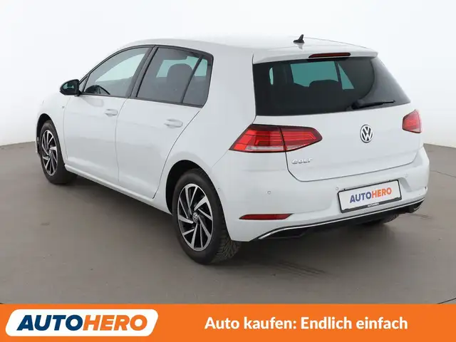Volkswagen Golf view 4