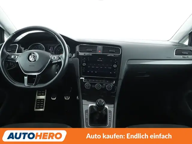 Volkswagen Golf view 12