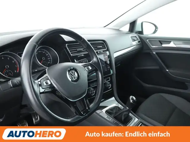 Volkswagen Golf view 11