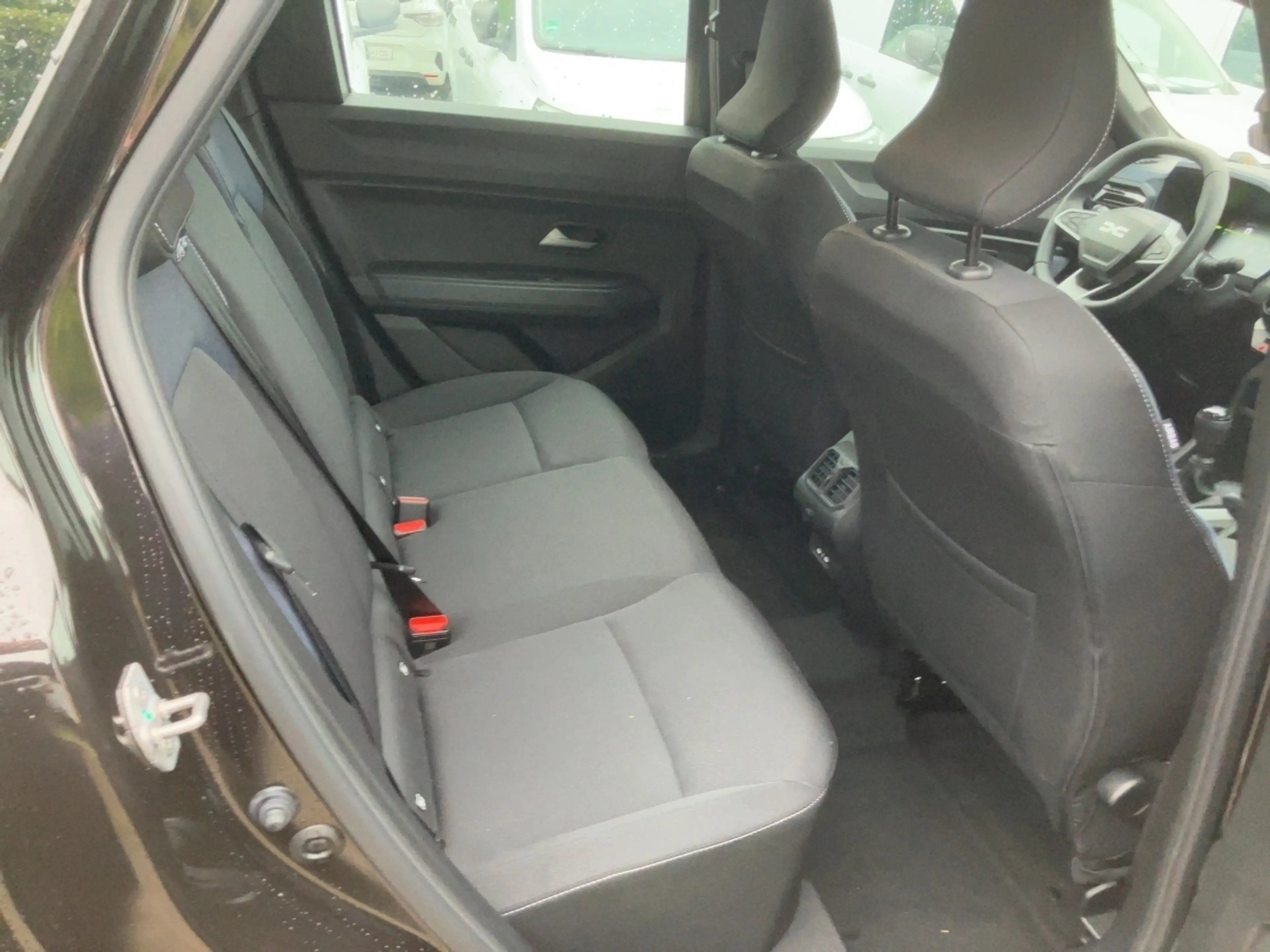 Dacia Bigster Expression TCe 140 — photo 8
