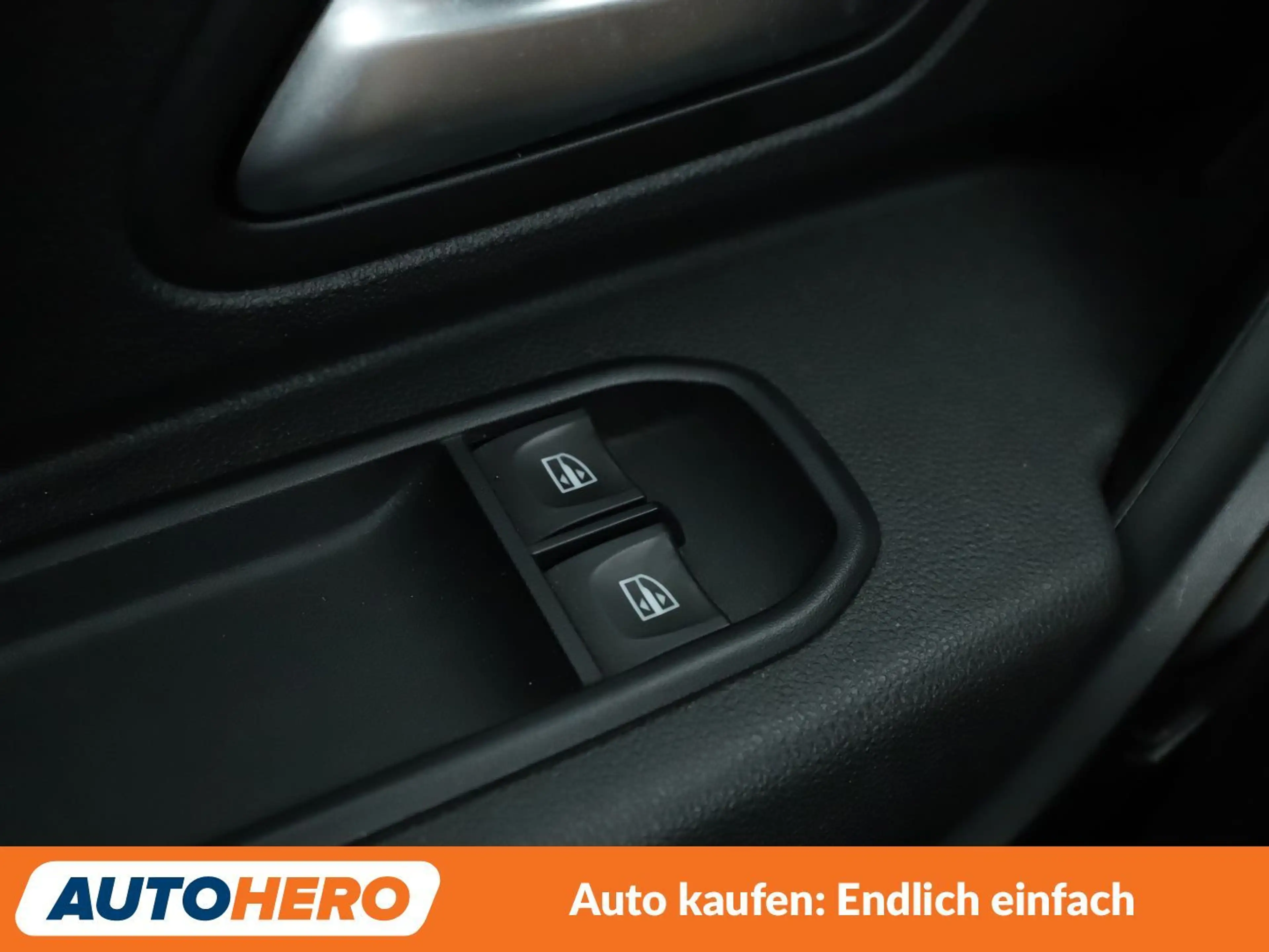 Dacia Duster 1.6 SCe Comfort*NAVI*TEMPO*CAM*PDC*SHZ*KLIMA* — photo 25