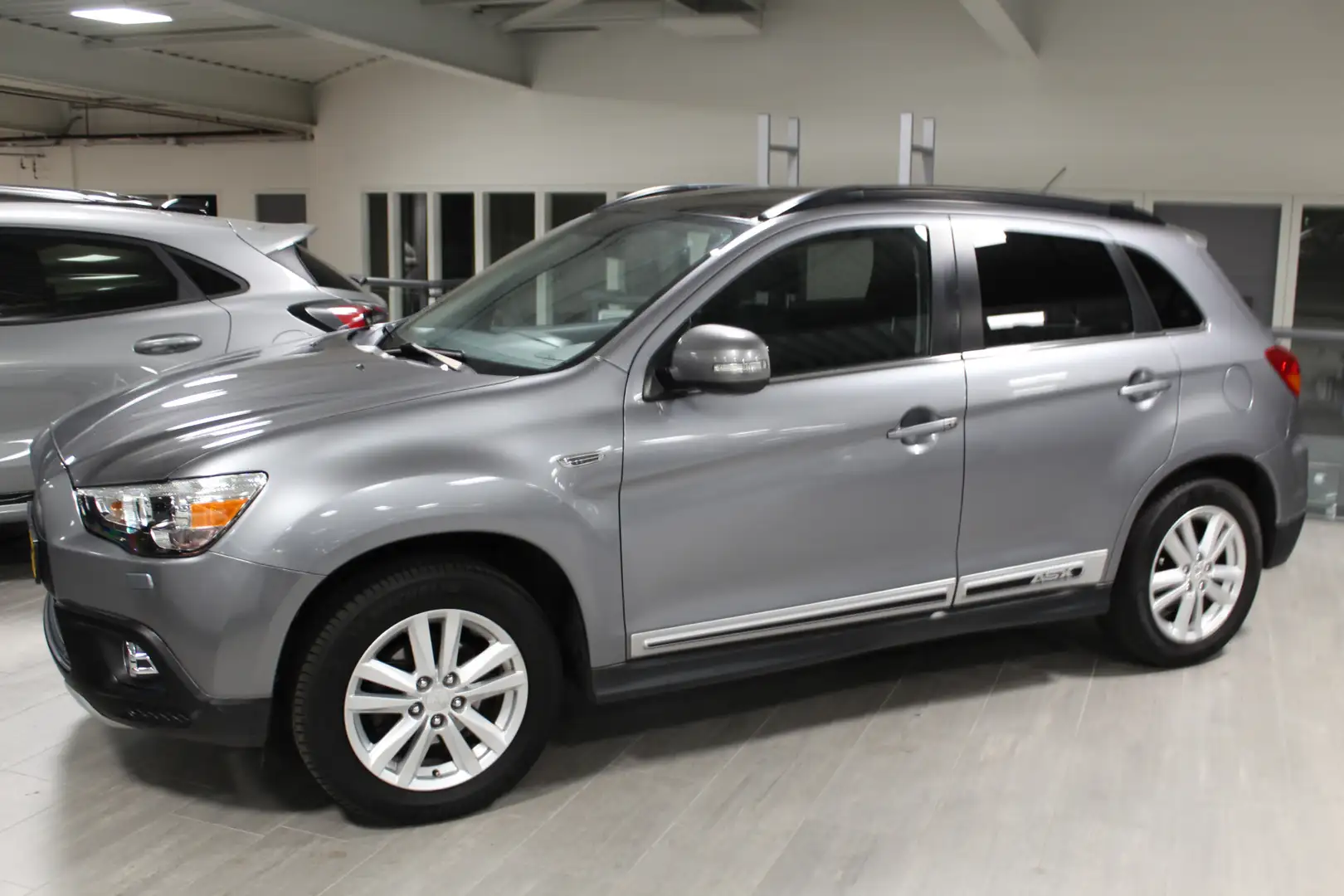 Mitsubishi ASX 1.6-117pk Intense ClearTec. Technisch goede hoogzi Grau - 1
