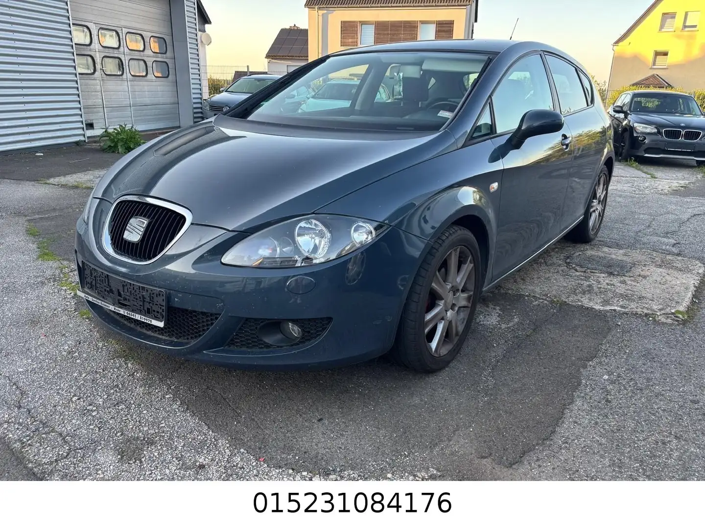 SEAT Leon Comfort Limited+Tempomat+Parkhilfe+Klimaaut Gris - 1