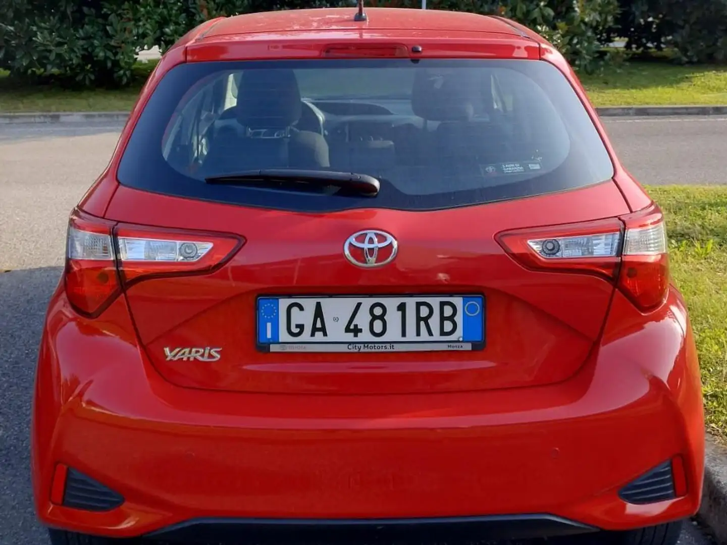 Toyota Yaris Yaris 5p 1.0 Cool my18 Rosso - 2