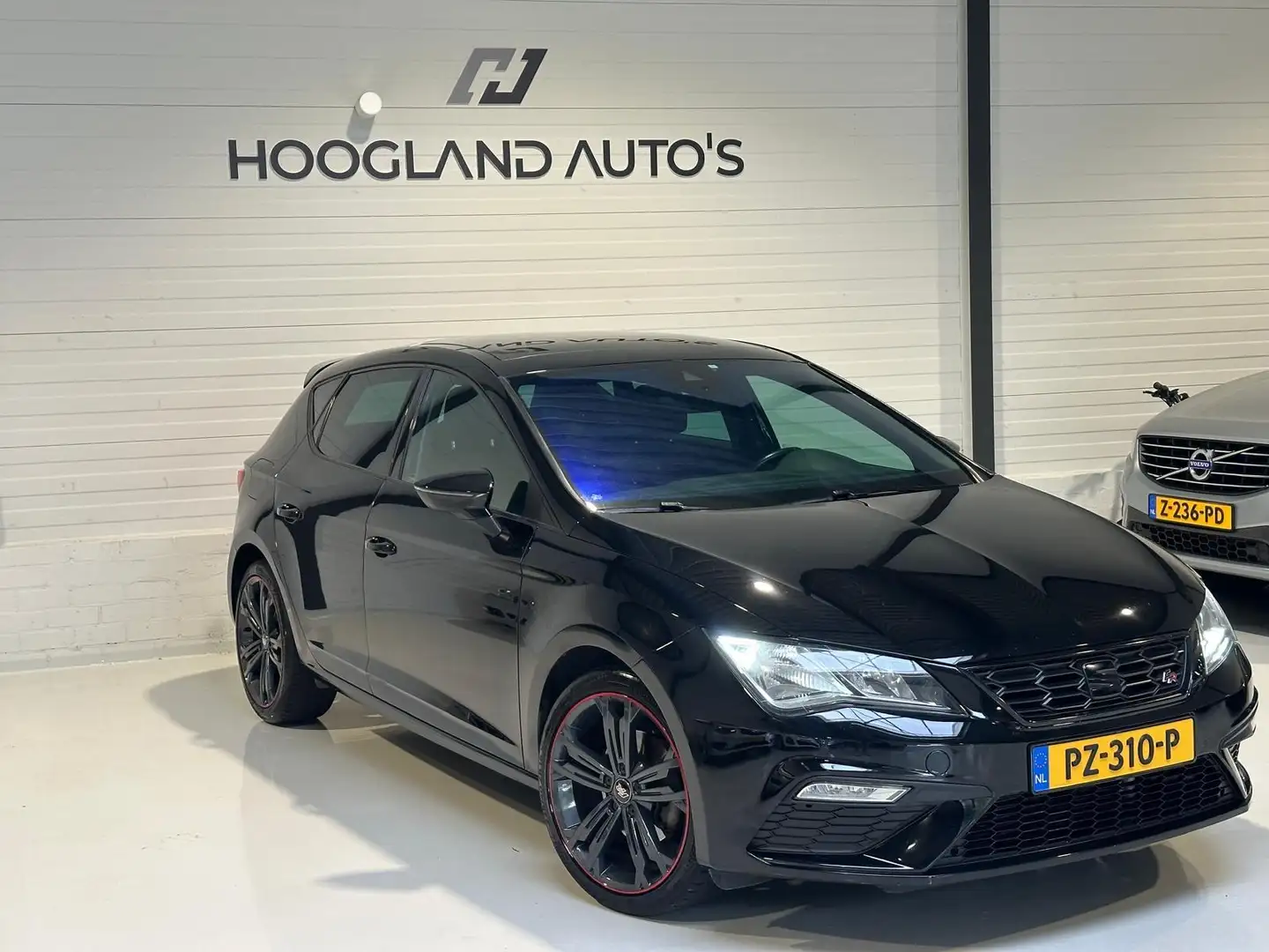 SEAT Leon 1.4 Eco TSI FR Business Panorama 2017 NAP Zwart - 2