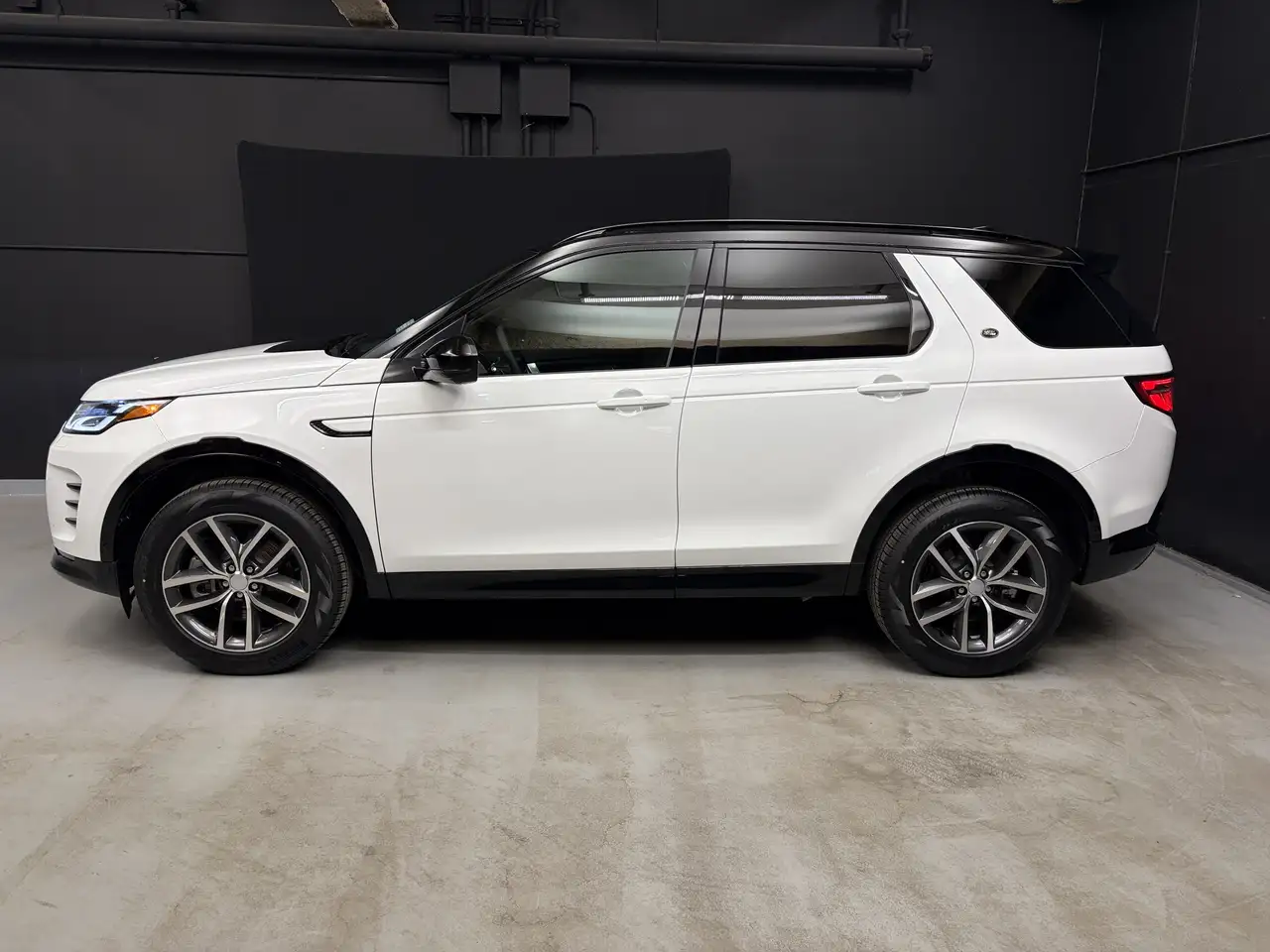 Land Rover Discovery Sport снимка Land Rover Discovery Sport