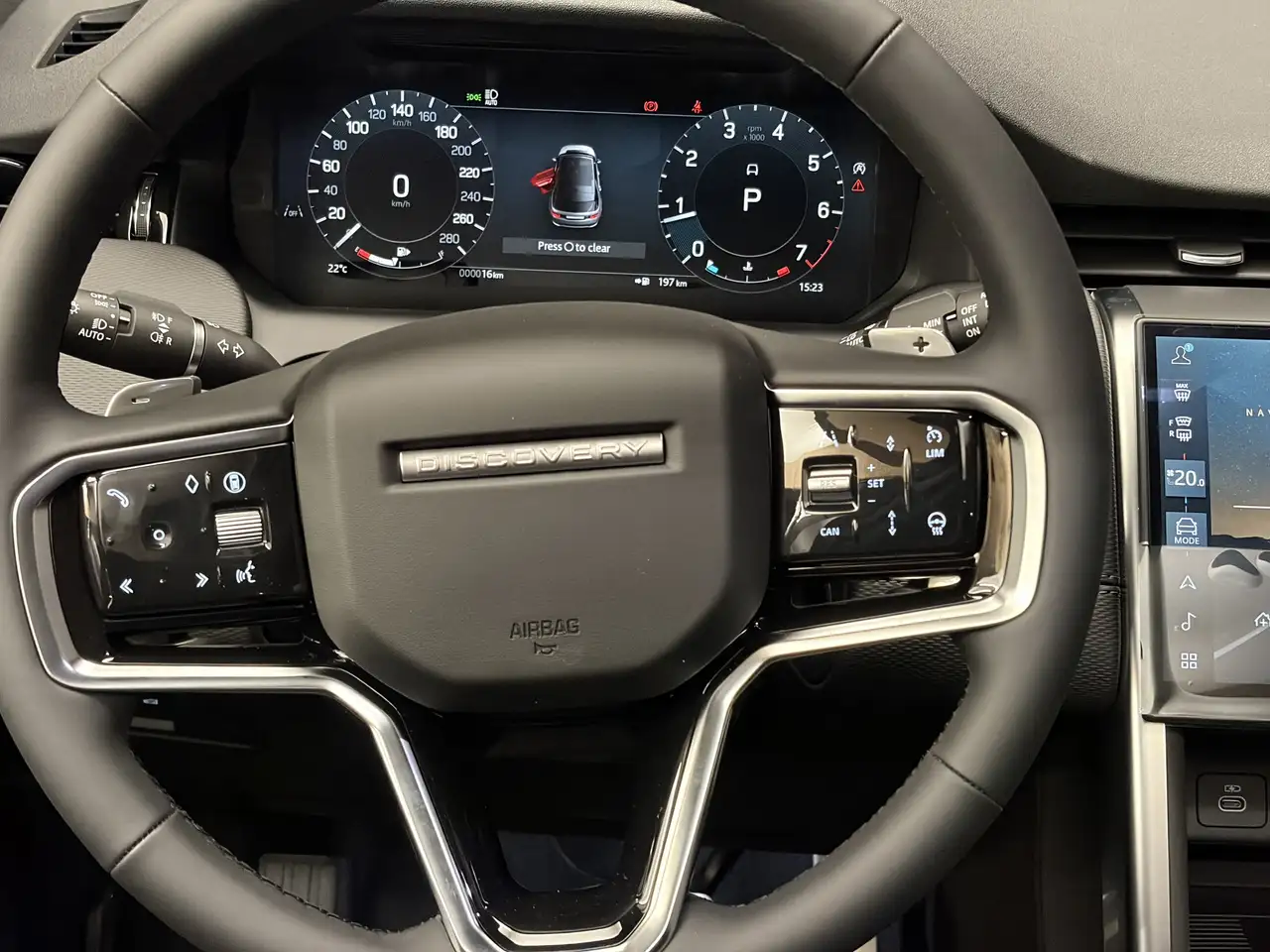 Land Rover Discovery Sport снимка Land Rover Discovery Sport