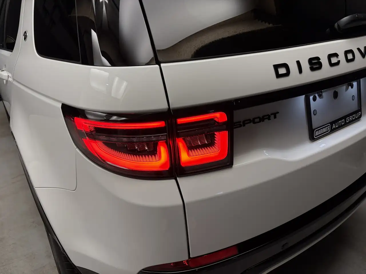 Land Rover Discovery Sport снимка Land Rover Discovery Sport