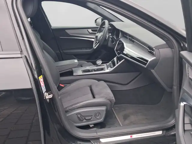 Audi S6 view 4