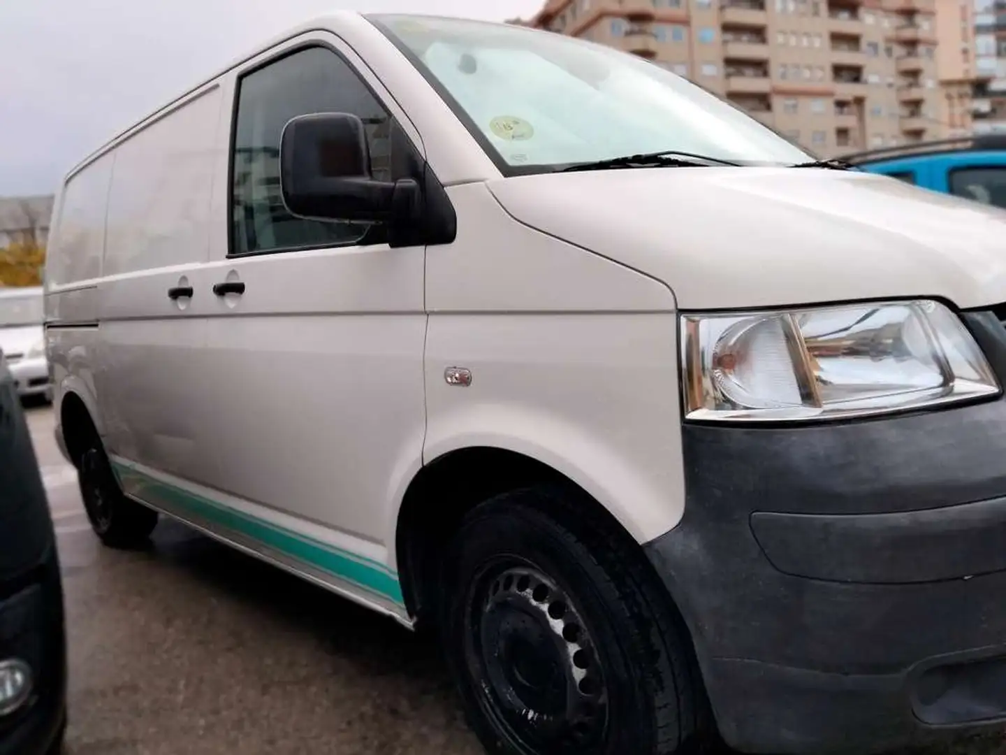 Volkswagen Transporter Kombi Corto T.Normal 2.0 TDI 140cv 2.8T Blanco - 2
