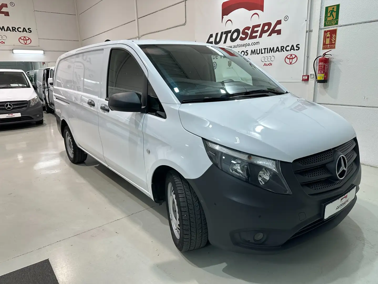 Mercedes-Benz Vito Mixto 114CDI tD Larga Blanco - 2